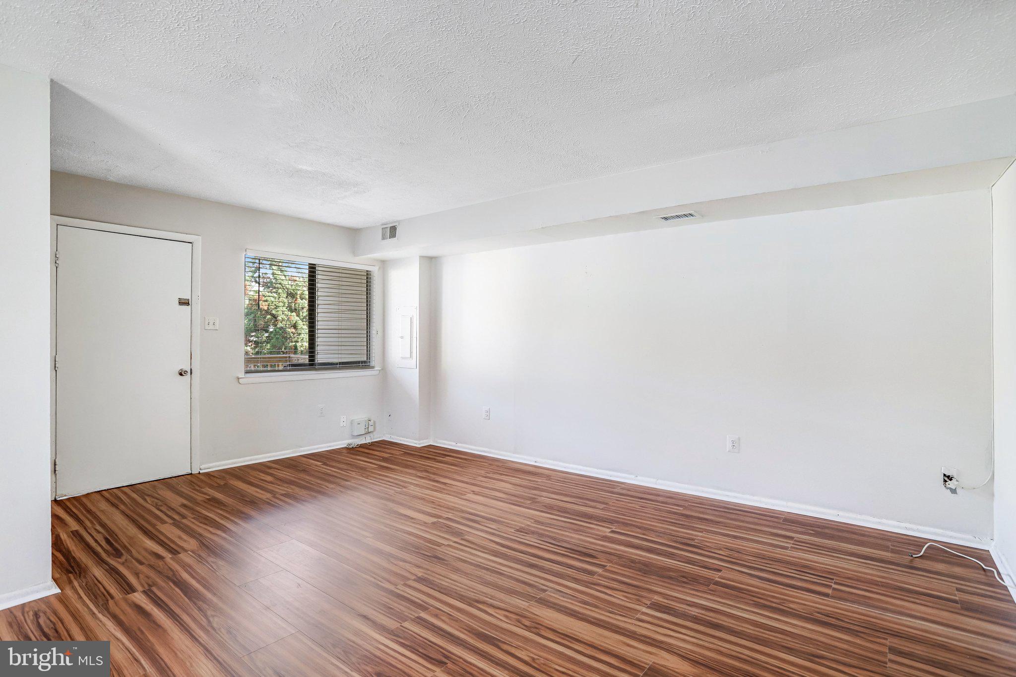 4139 MEADOWLAND COURT