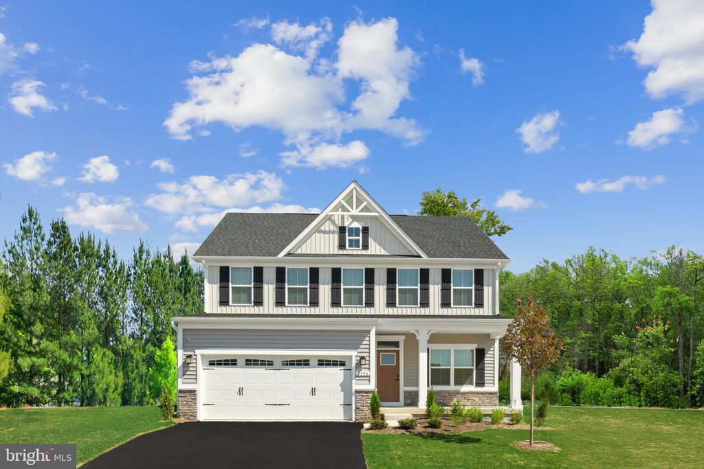 Photo of 300 Spring Lane, YORK, PA 17406 (MLS # PAYK2089262)