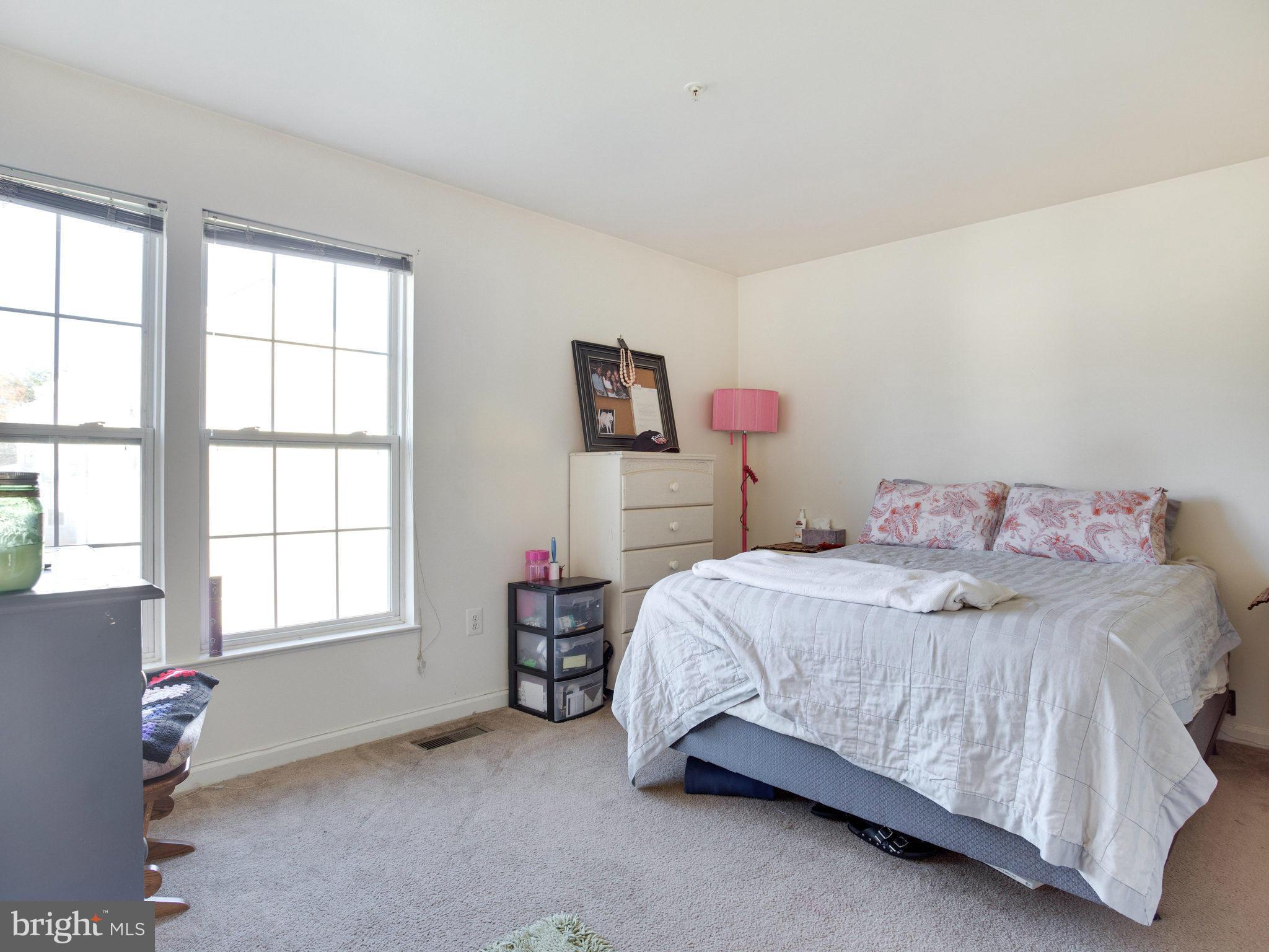 SUMMIT CREEK - Residential