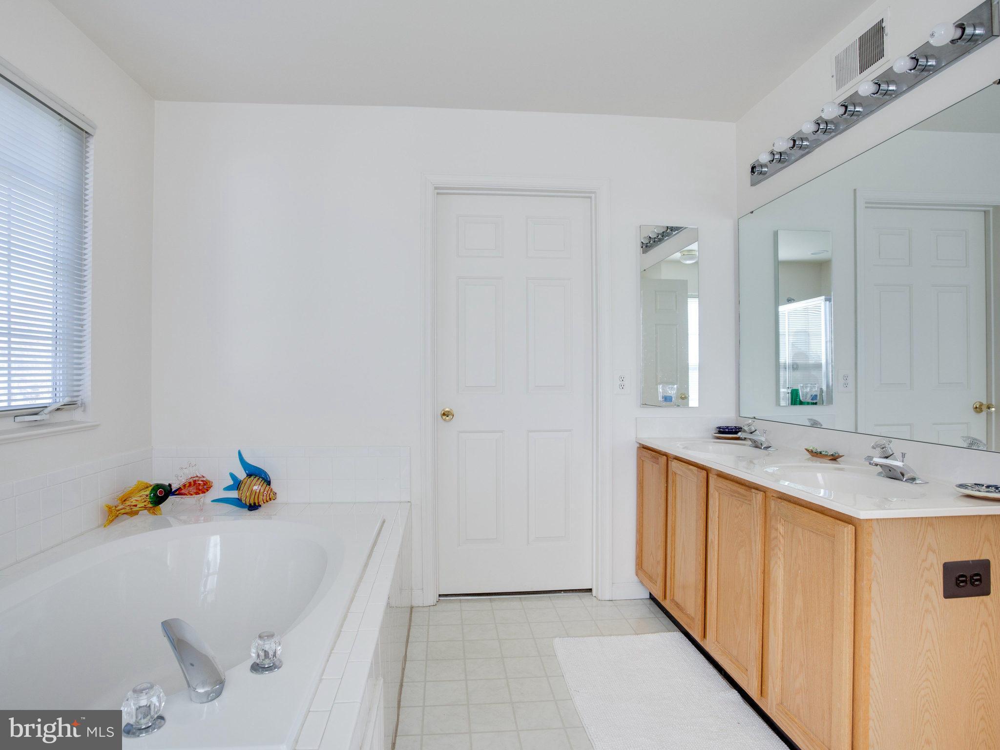 SUMMIT CREEK - Residential