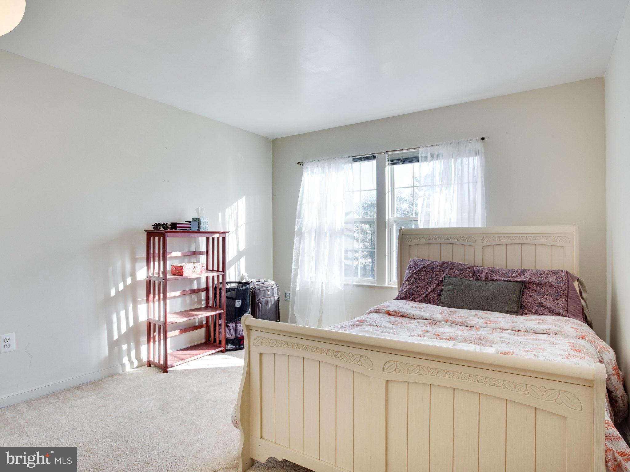 SUMMIT CREEK - Residential