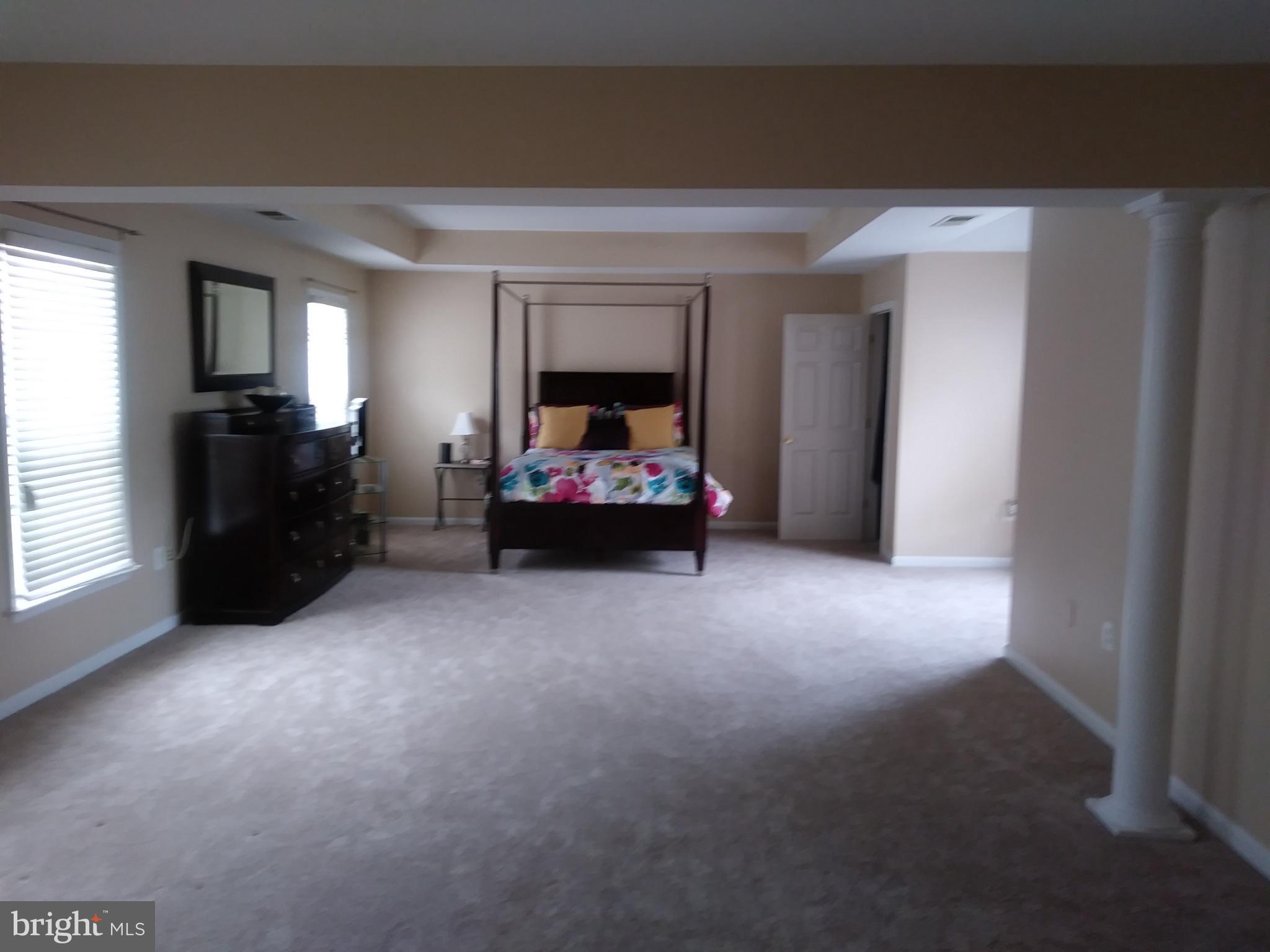 COURTS OF LAUREL CREST - Residential Lease