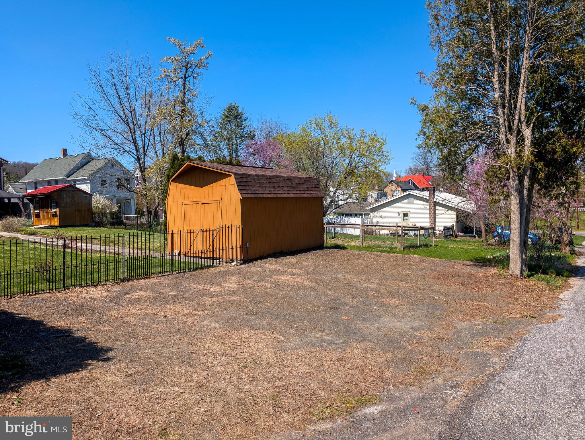 BEDFORD - Residential