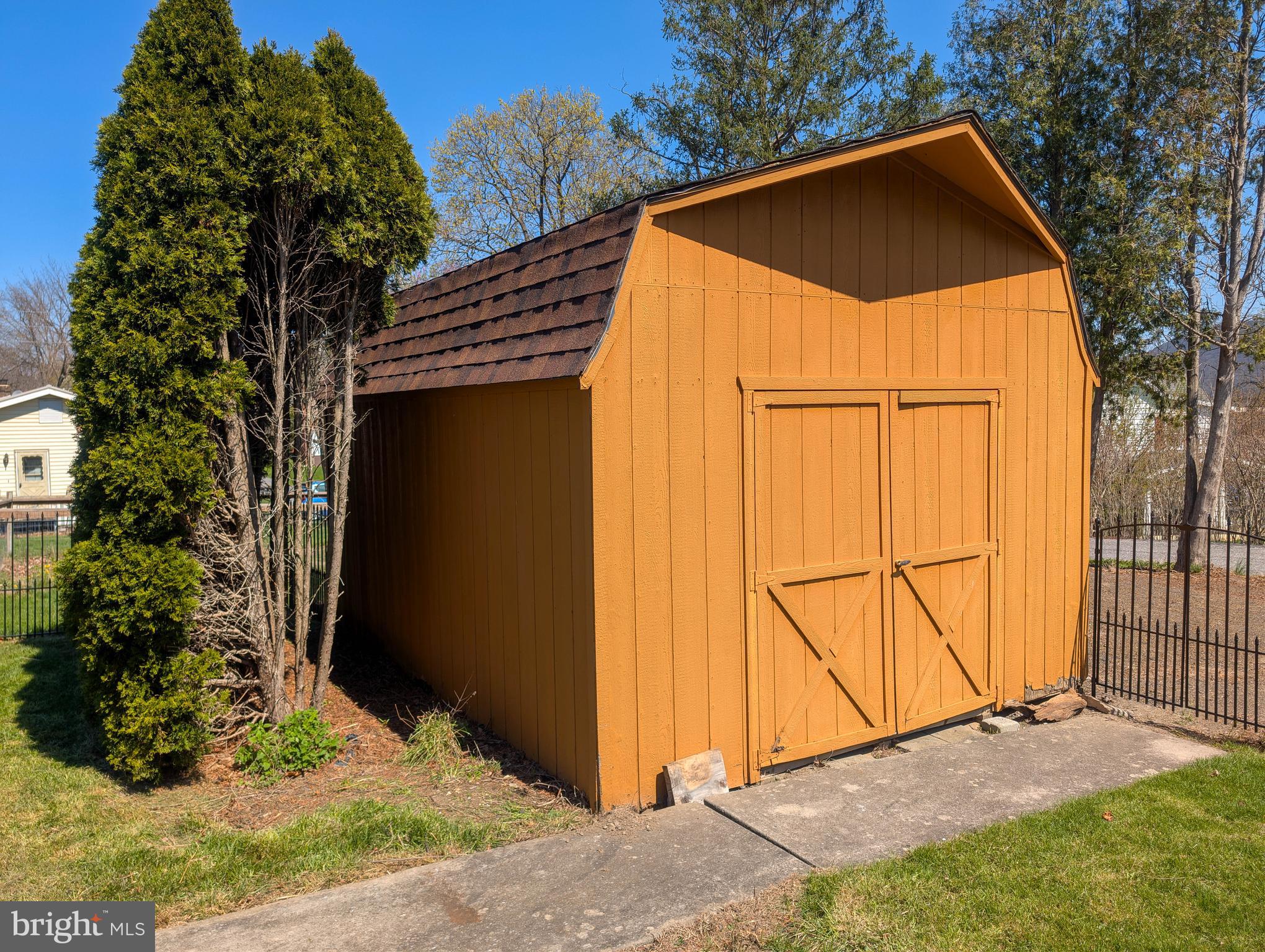 BEDFORD - Residential