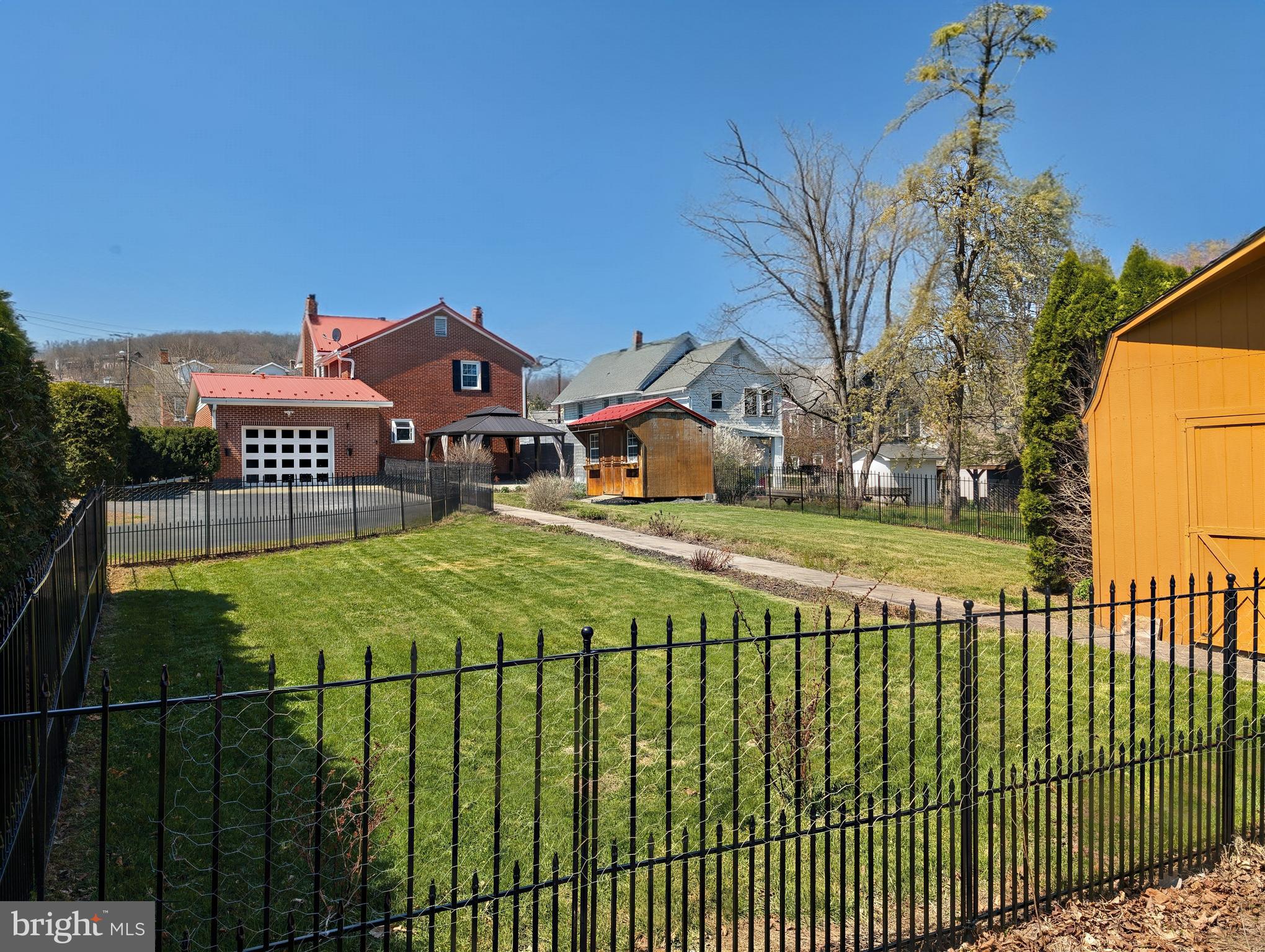 BEDFORD - Residential