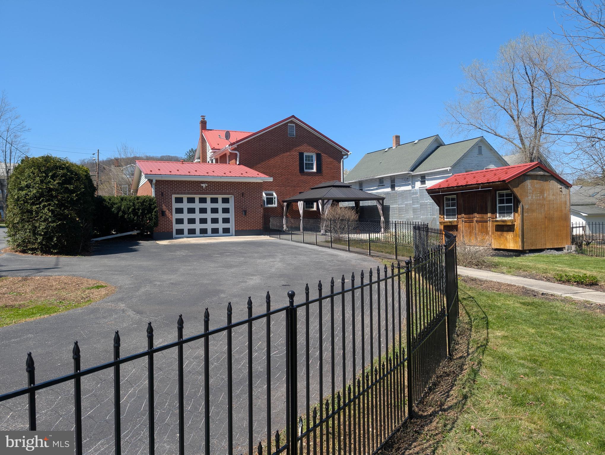 BEDFORD - Residential