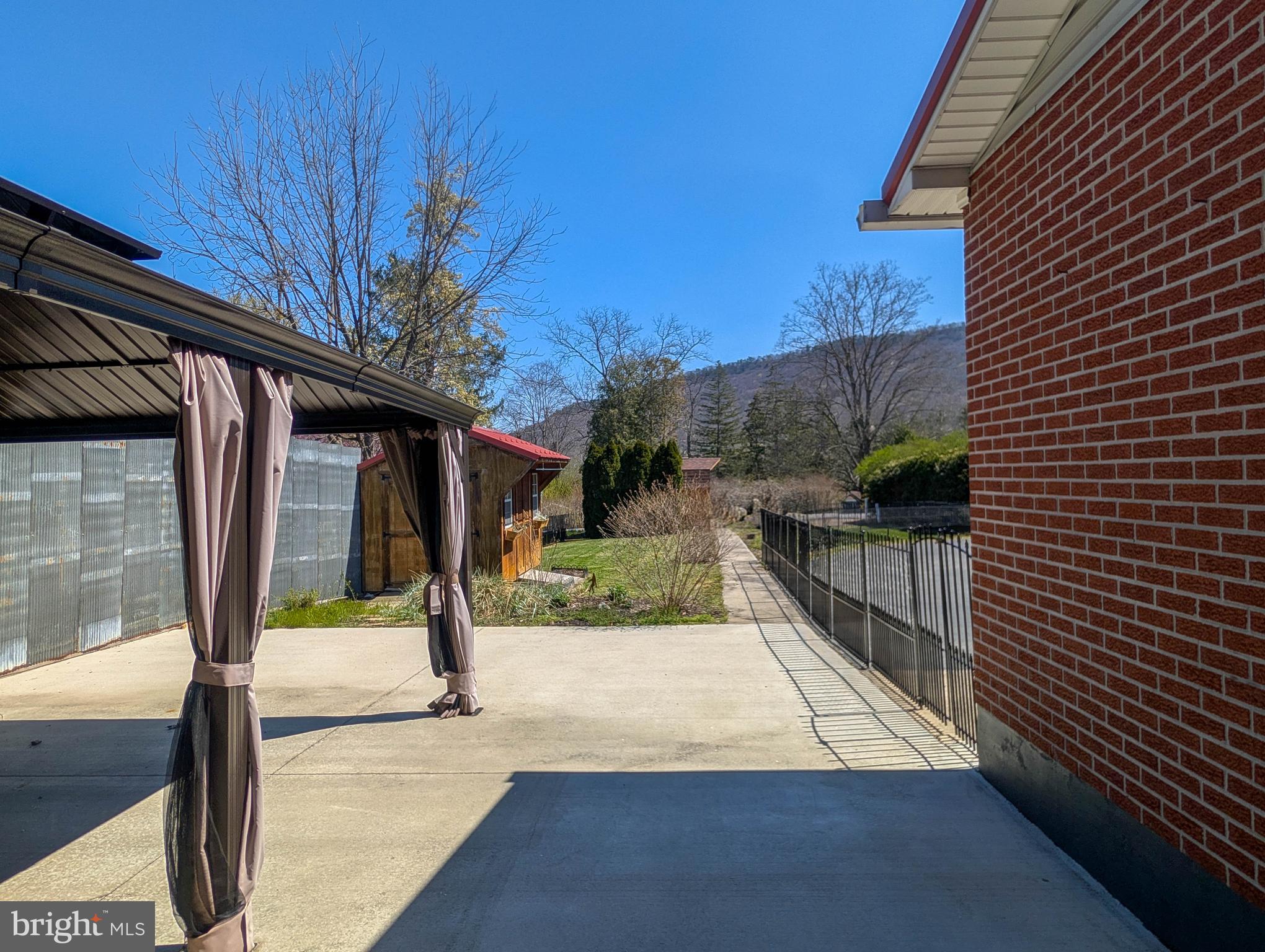 BEDFORD - Residential