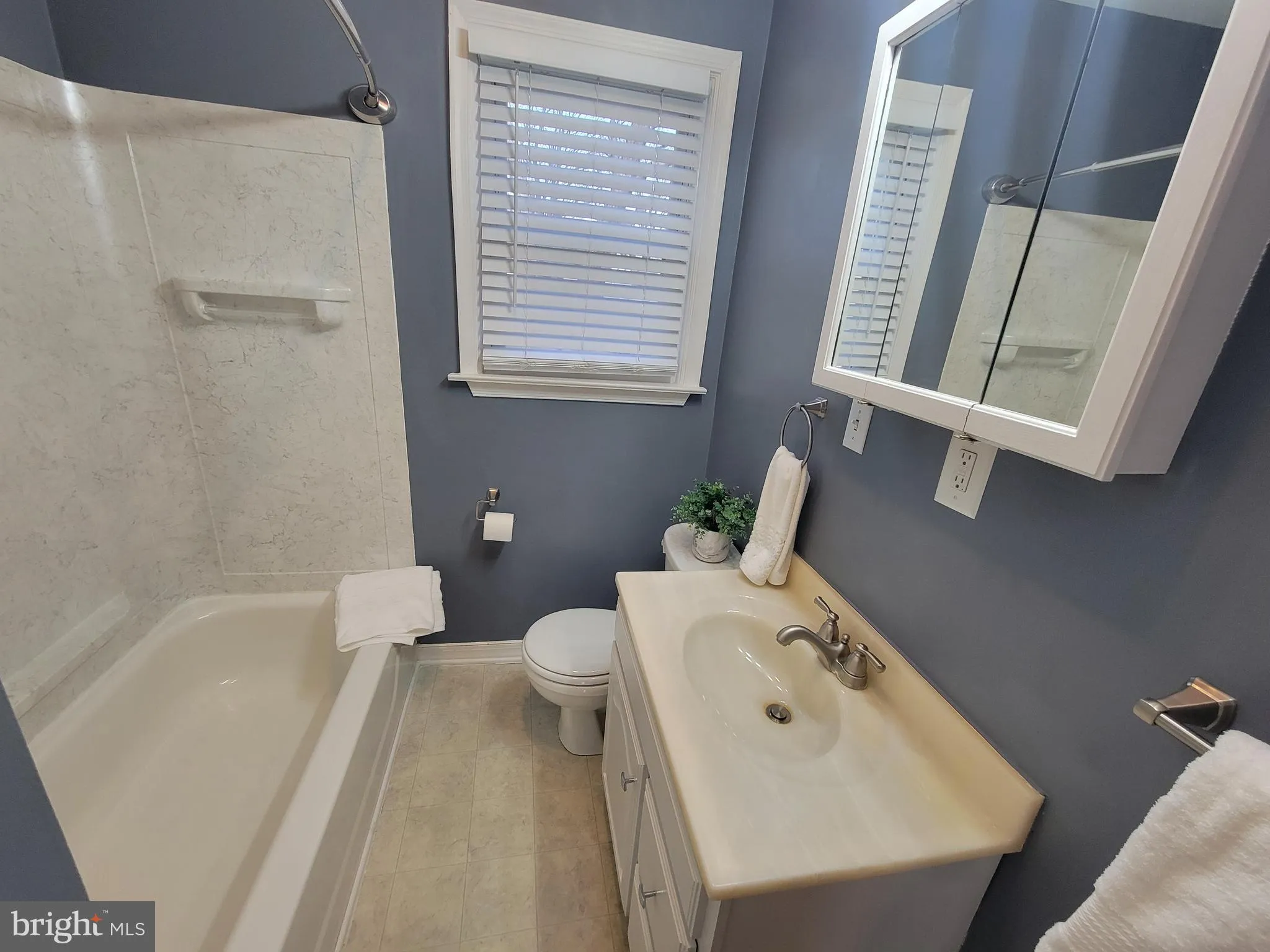 Wilmington, Delaware 19804, United States, 2 Bedrooms Bedrooms, ,2 BathroomsBathrooms,Residential,Active,2244