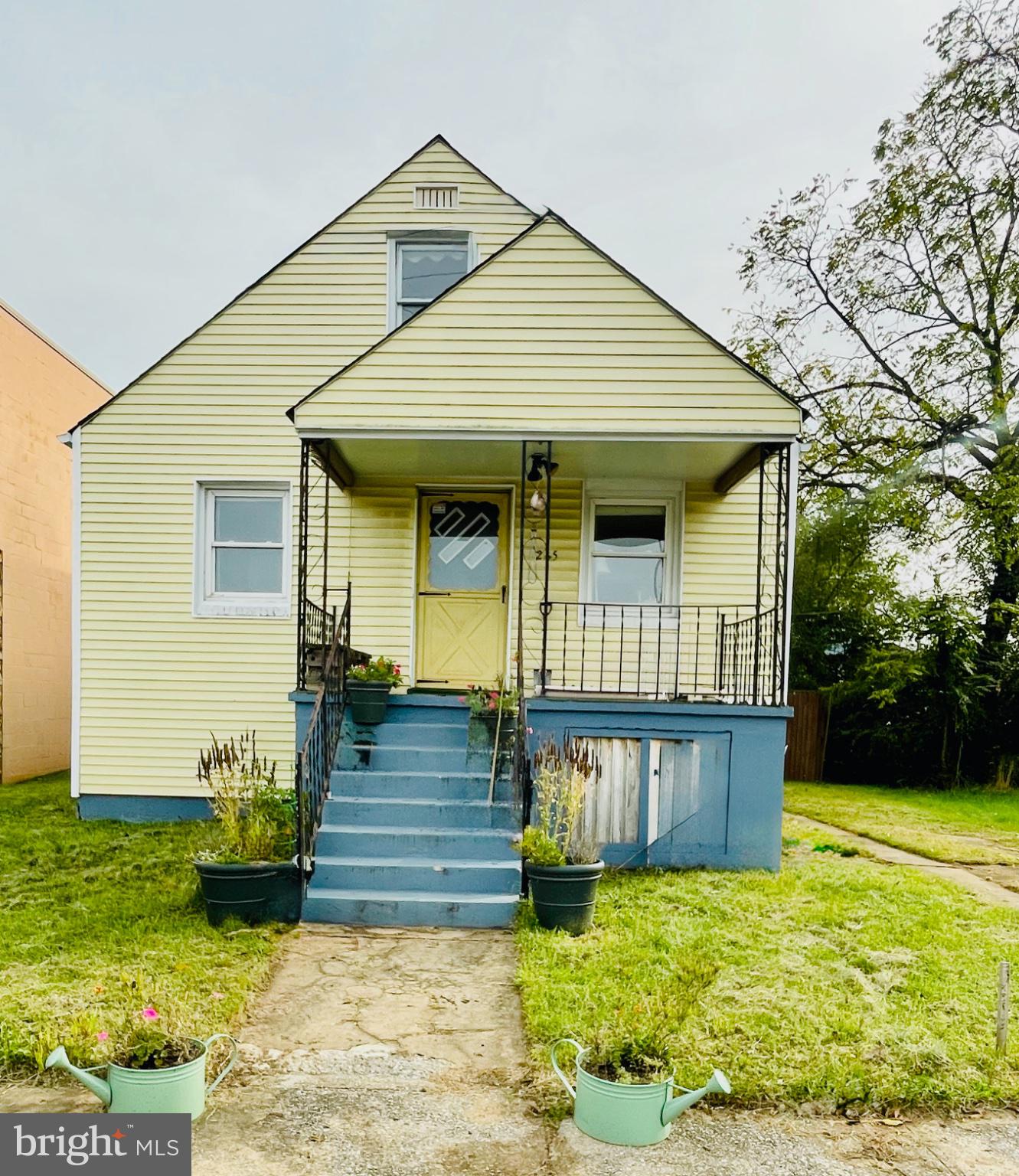 215 E 5TH STREET
