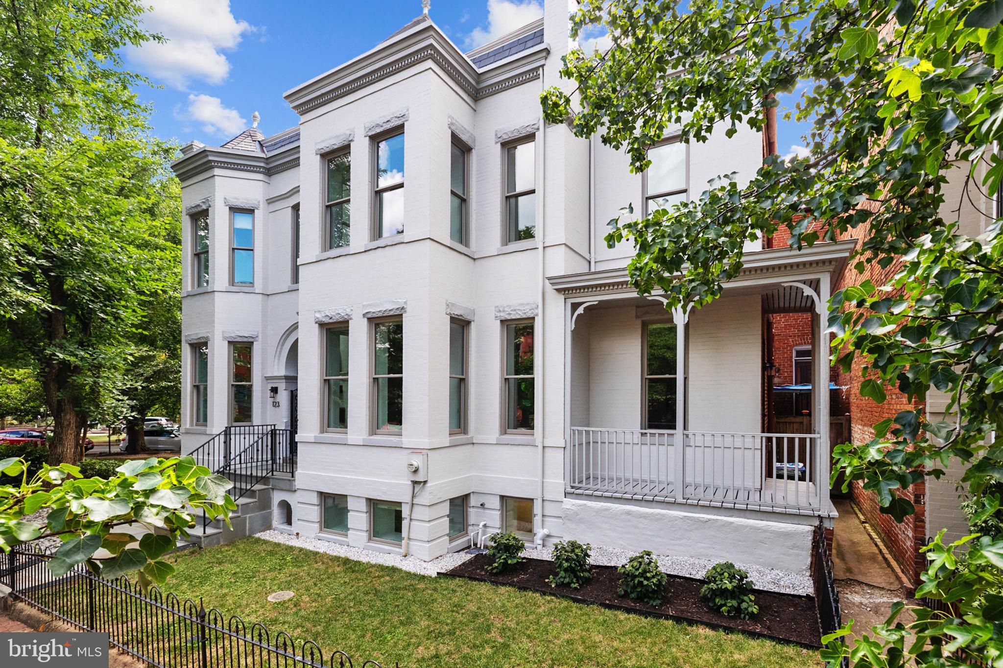 123 13TH STREET SE