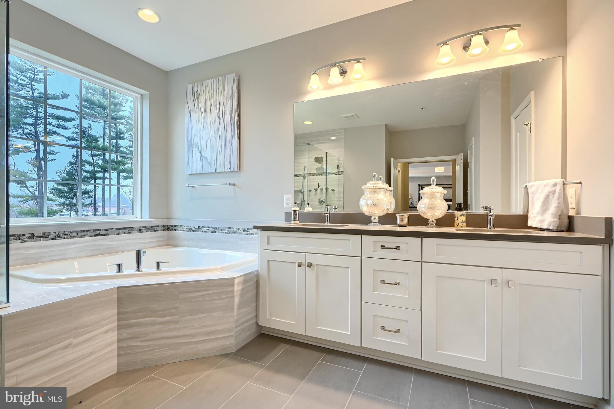 OLD COURT - Residential