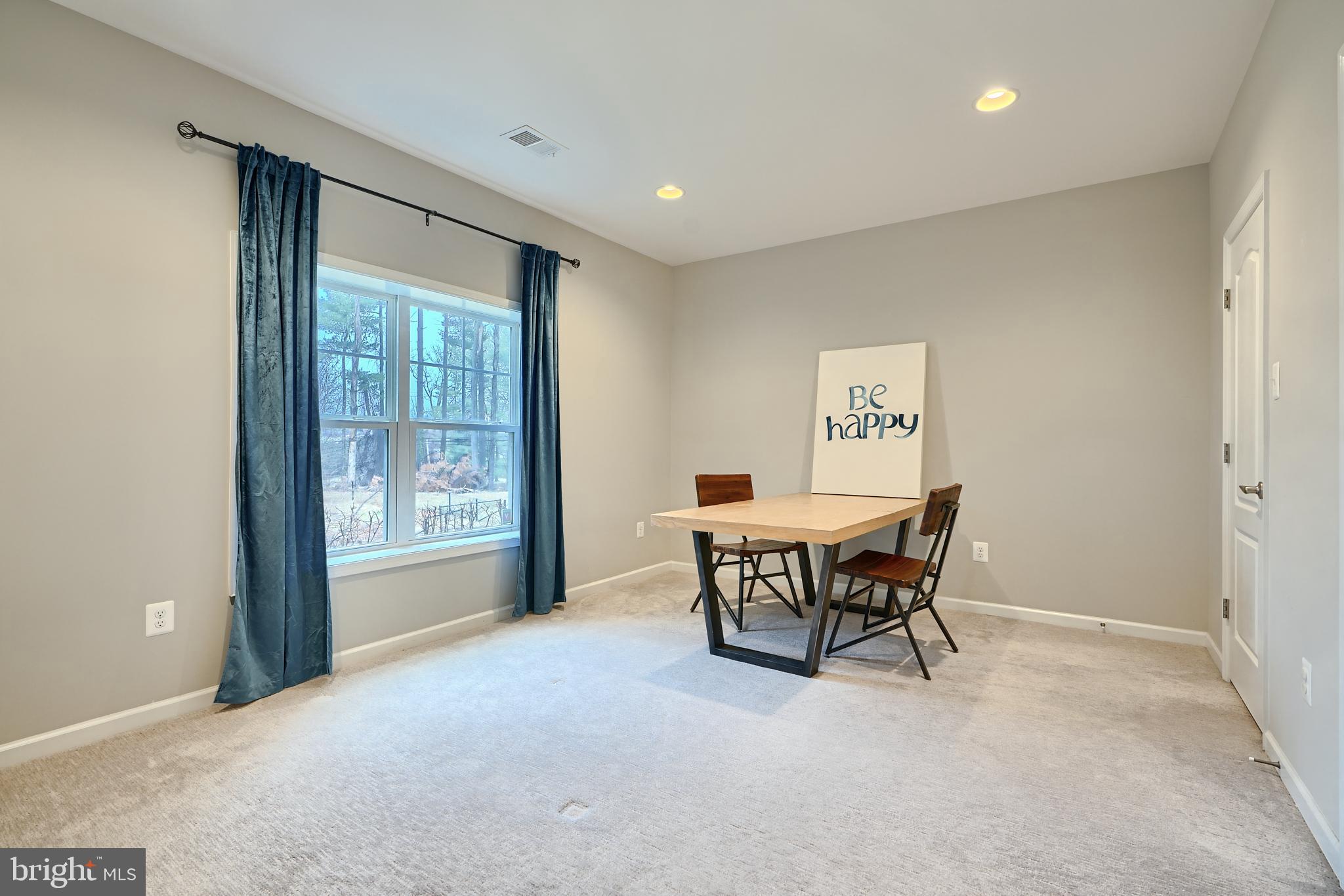 OLD COURT - Residential