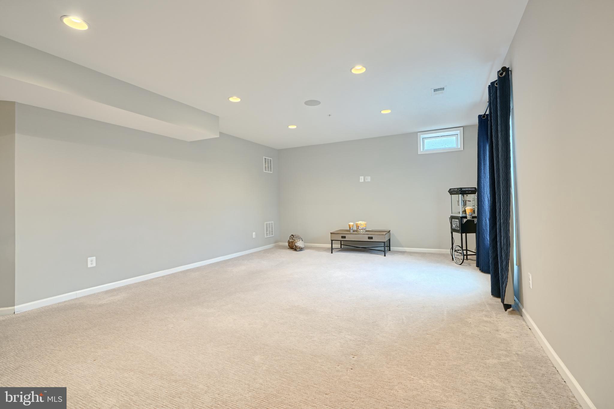 OLD COURT - Residential