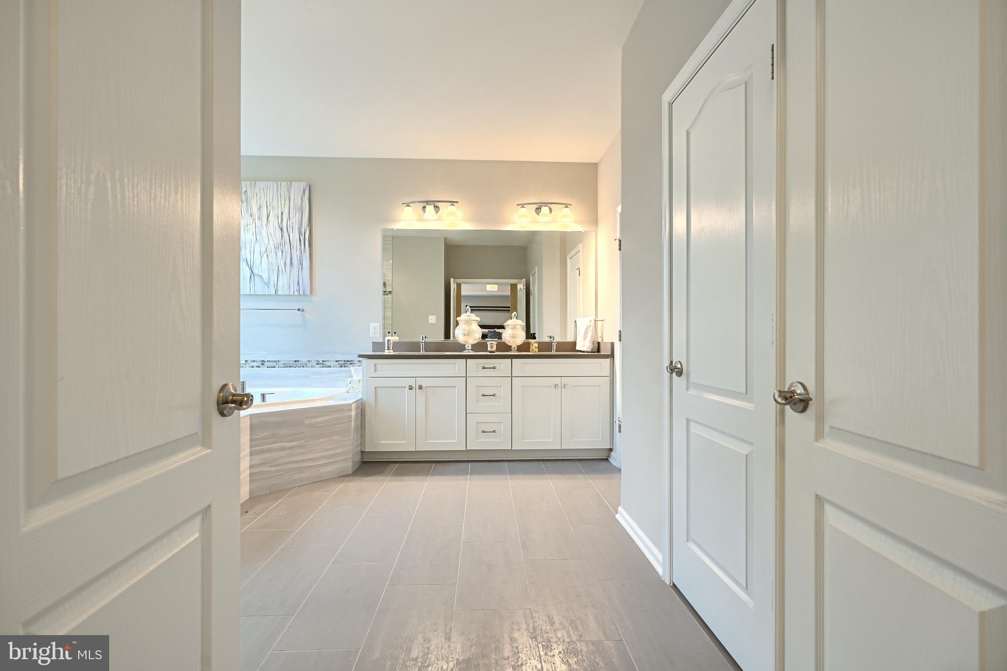 OLD COURT - Residential