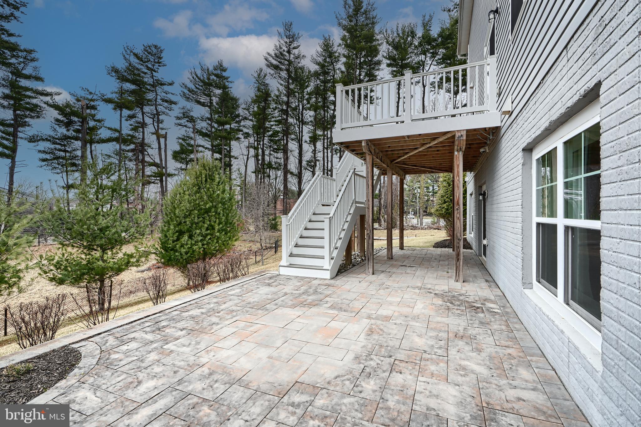 OLD COURT - Residential