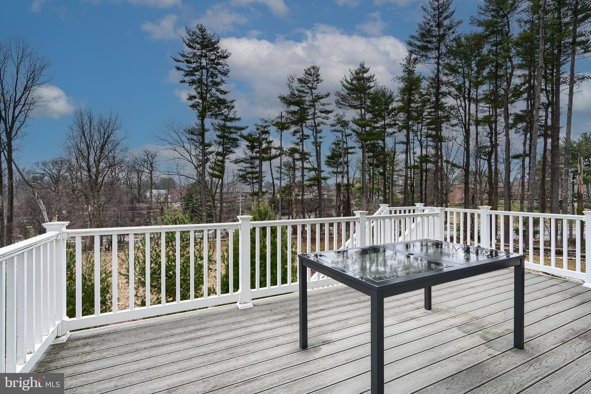 OLD COURT - Residential