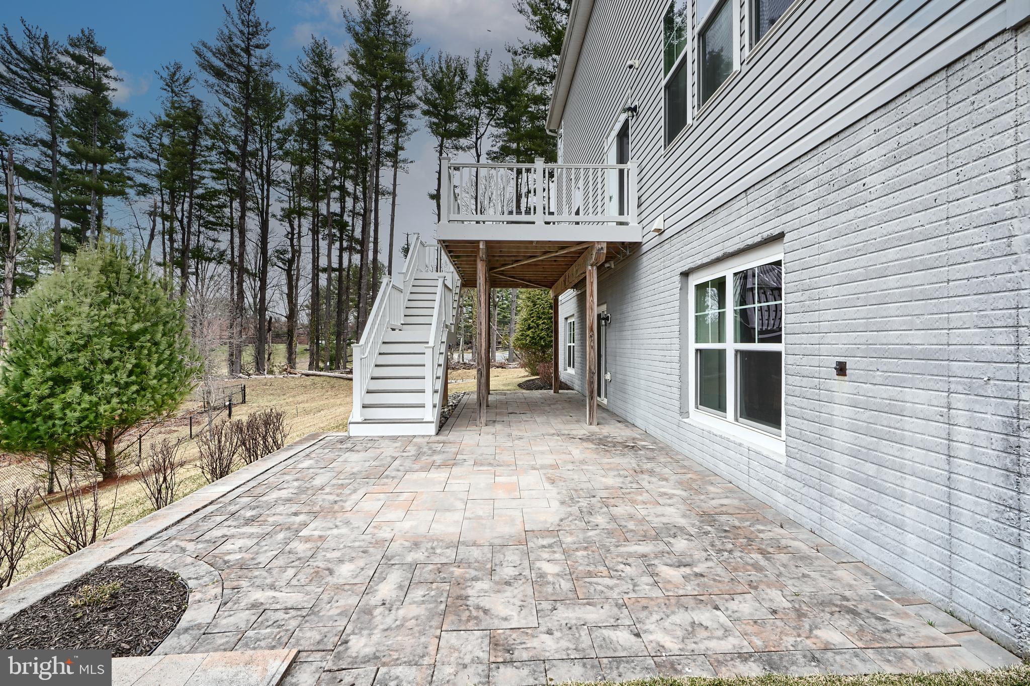 OLD COURT - Residential