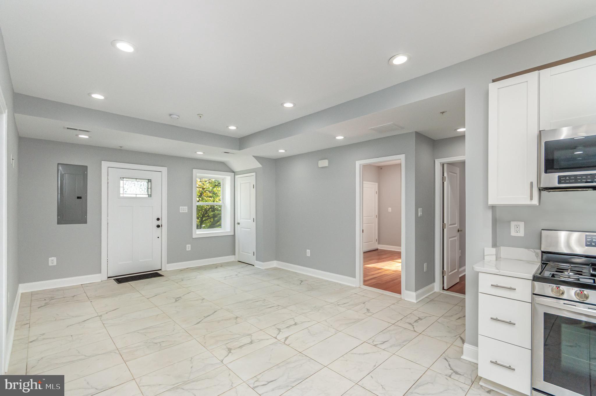 EDGEMONT - Residential Lease