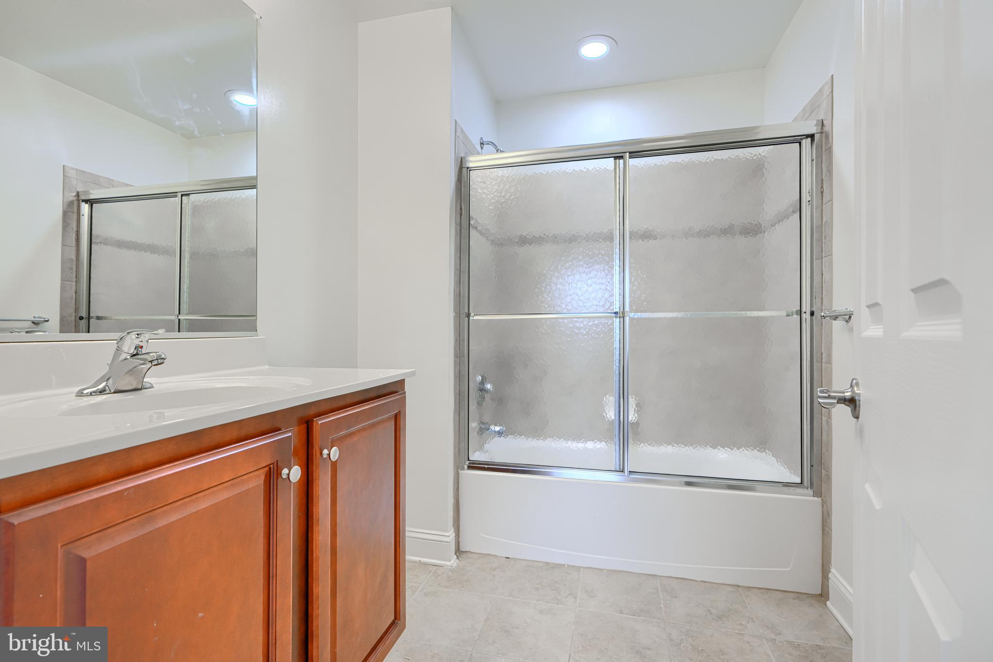 CAMDEN CROSSING - Residential