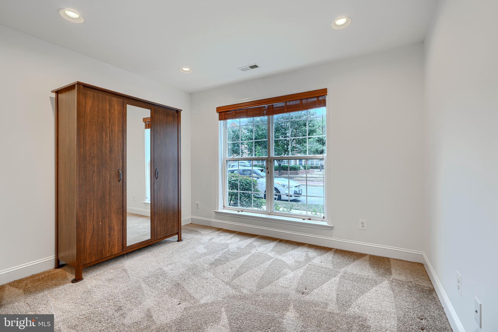 CAMDEN CROSSING - Residential