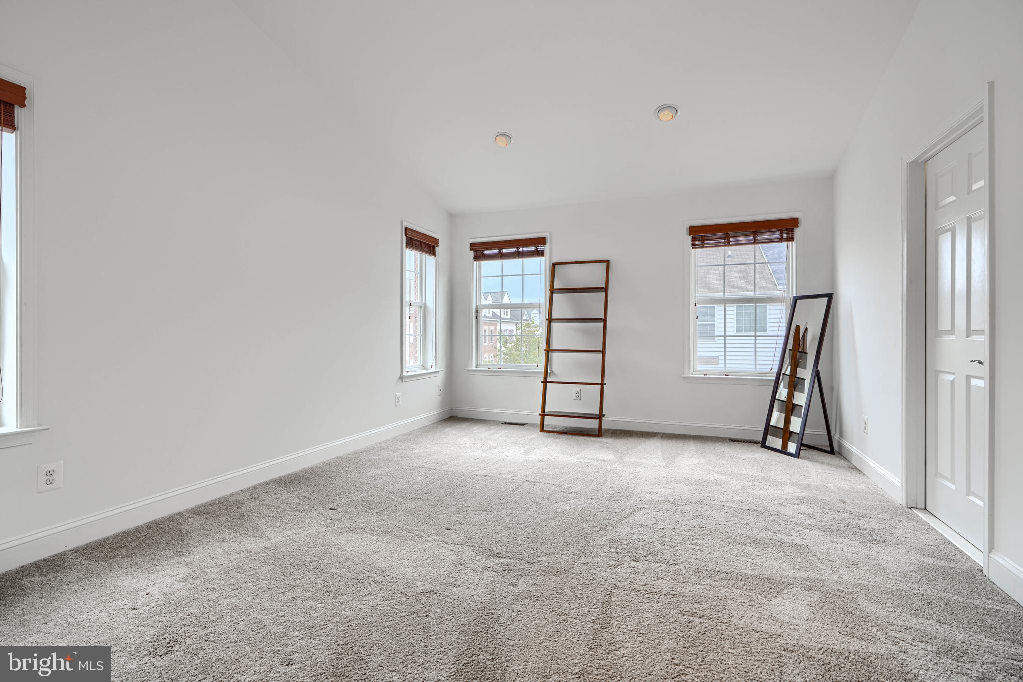 CAMDEN CROSSING - Residential