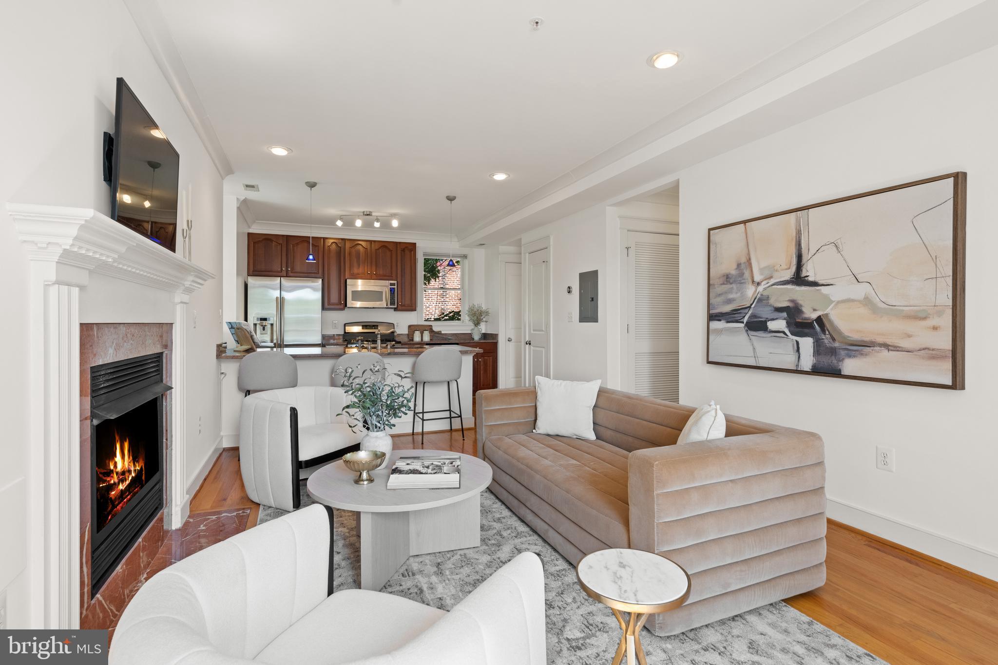 19 LOGAN CIRCLE NW 300