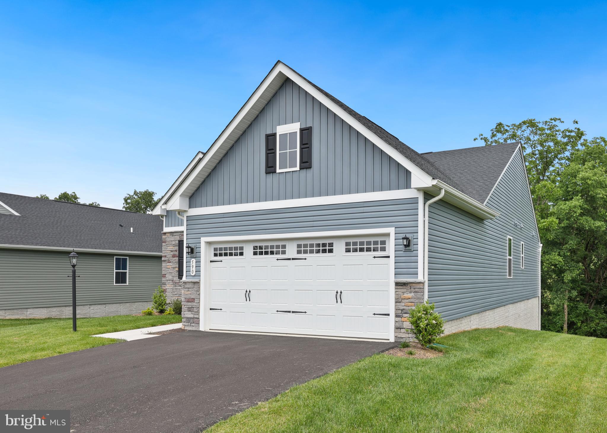 590 MAKERS WAY