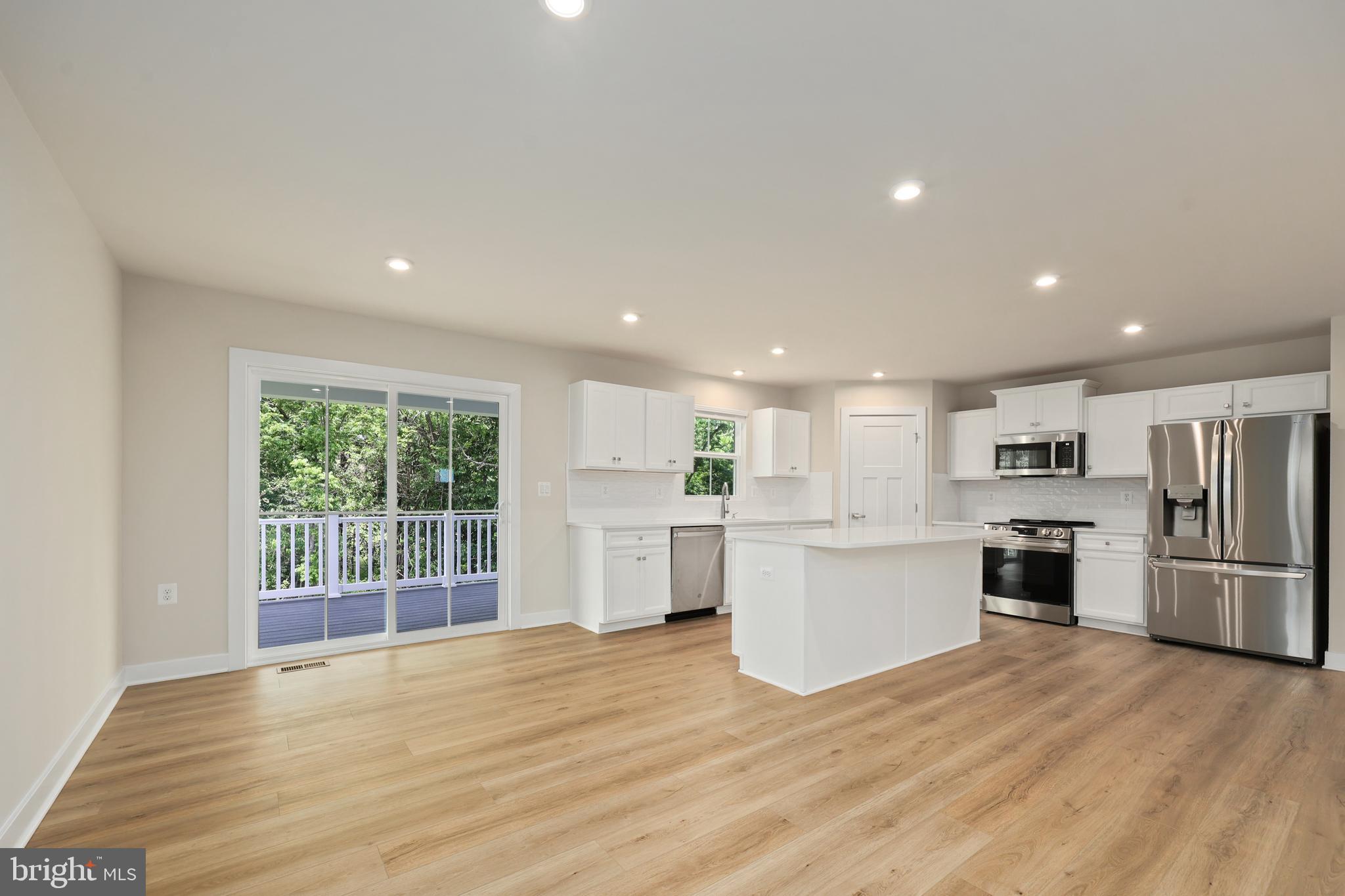 ARCADIA NORTH - Residential