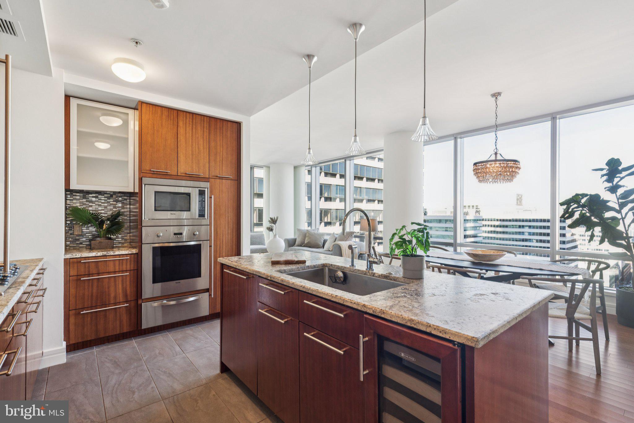 AVENUE OF THE ARTS - Residential