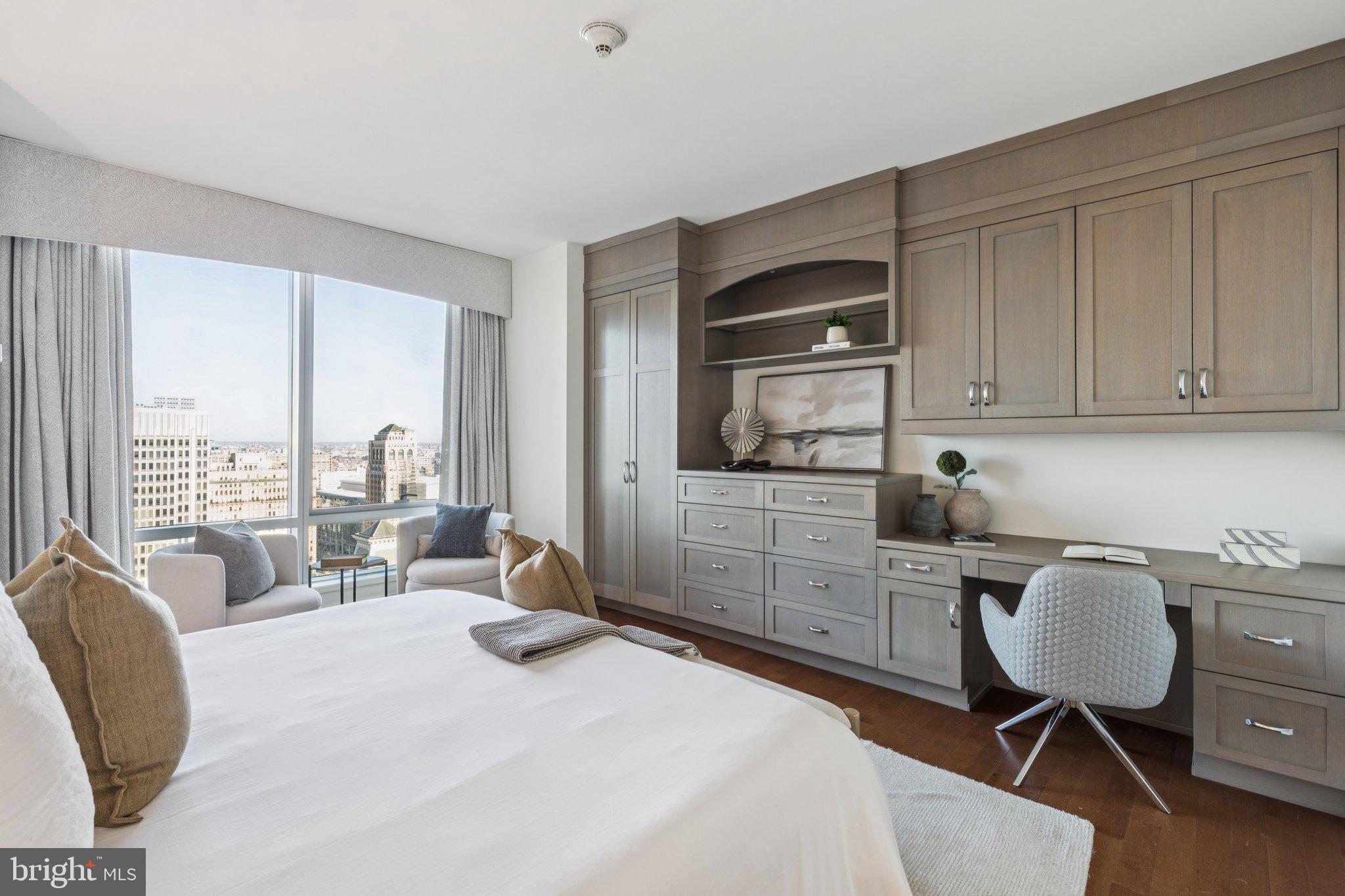 AVENUE OF THE ARTS - Residential