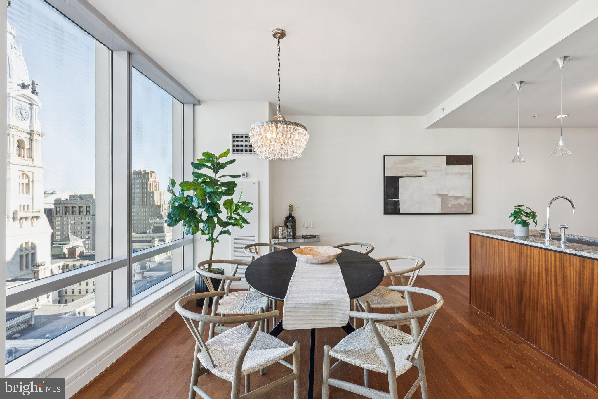 AVENUE OF THE ARTS - Residential