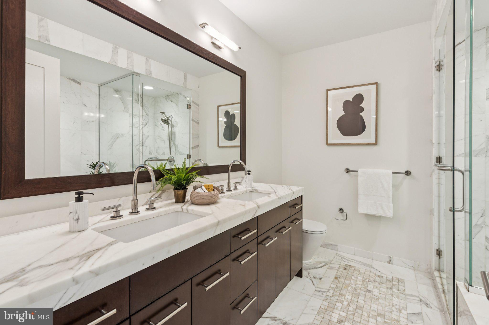 AVENUE OF THE ARTS - Residential