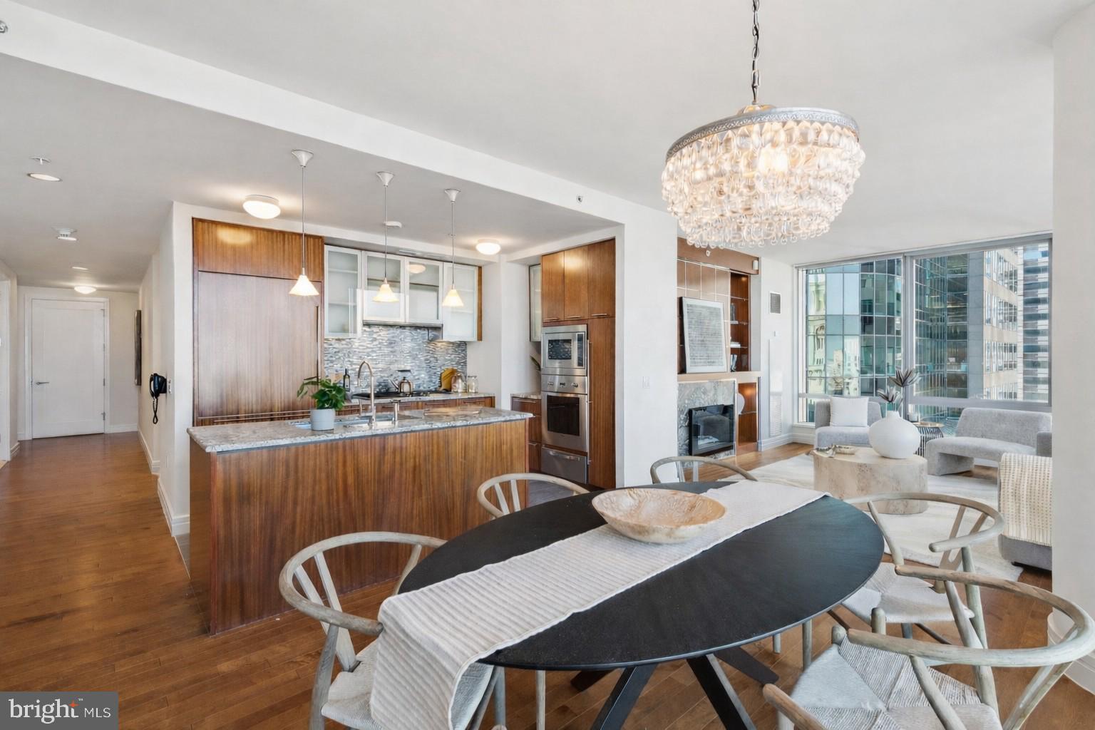 AVENUE OF THE ARTS - Residential