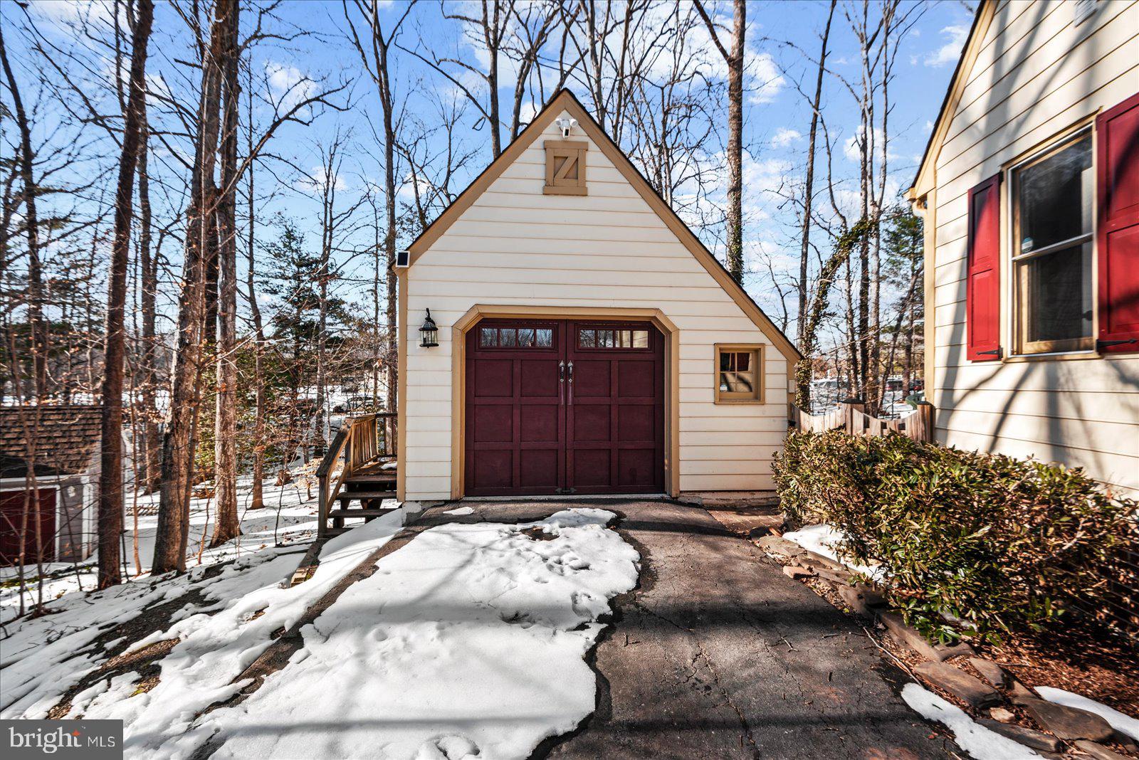 MONTCLAIR - Residential