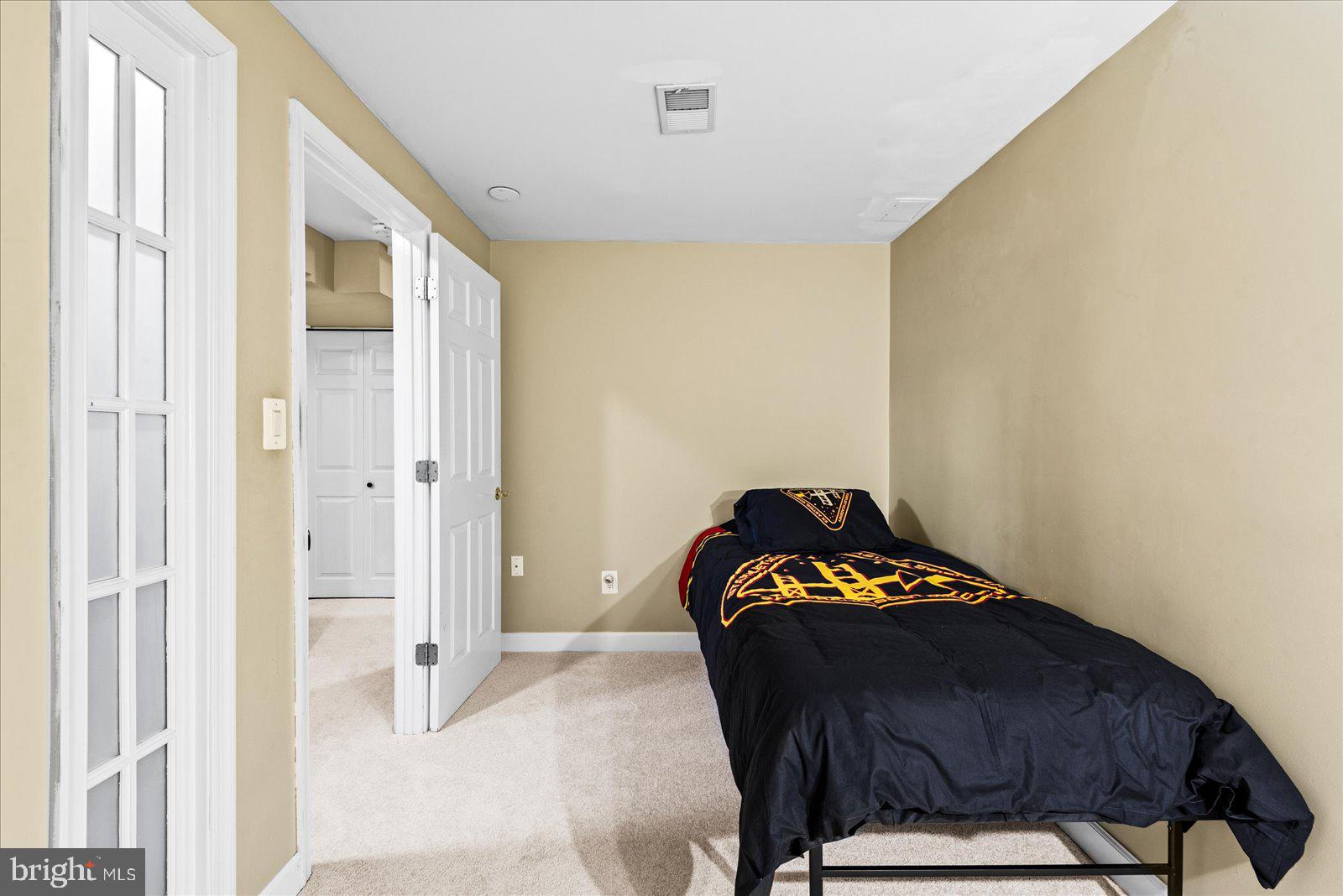 MONTCLAIR - Residential