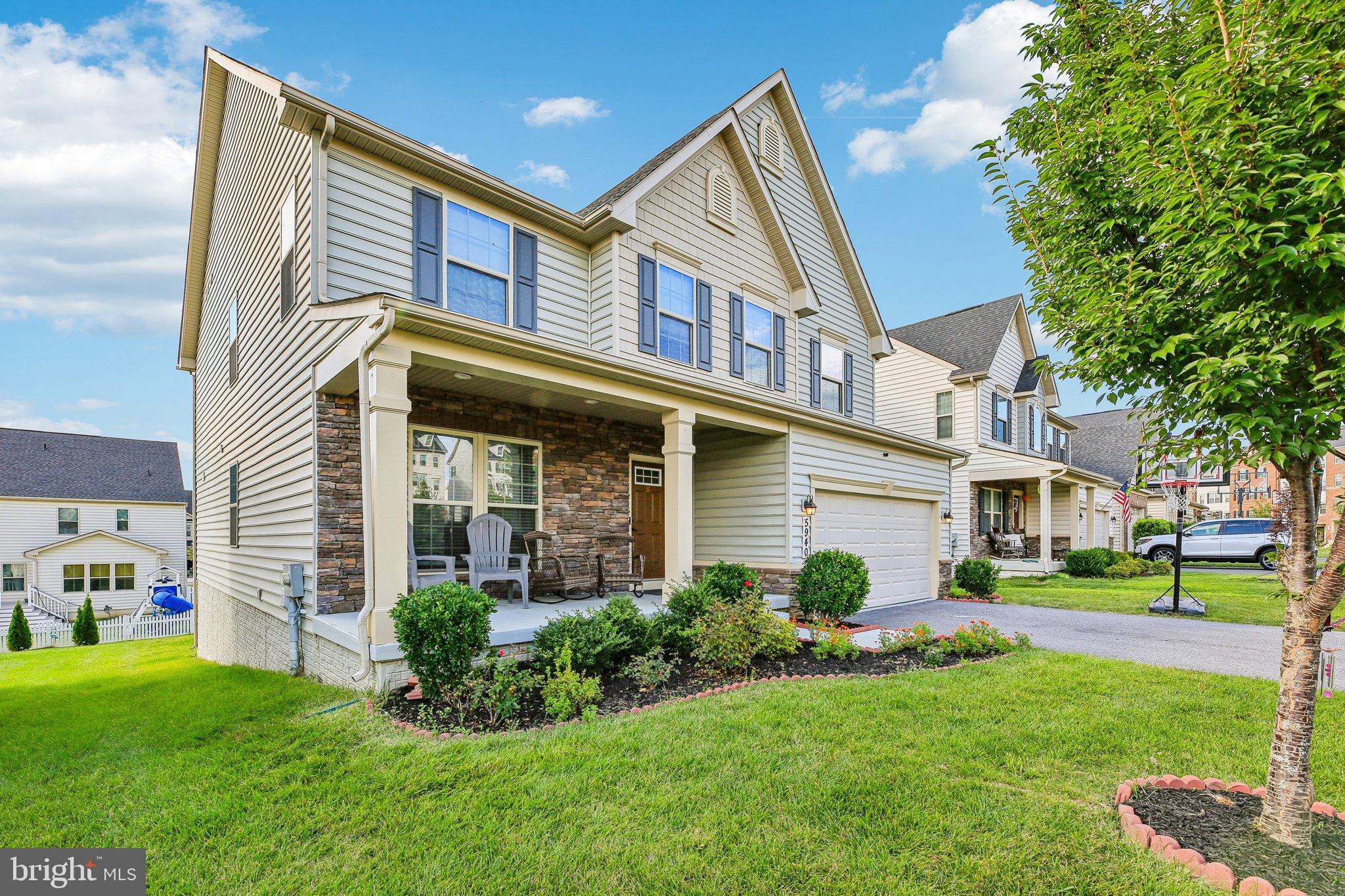 OAKDALE VILLAGE - Residential Lease