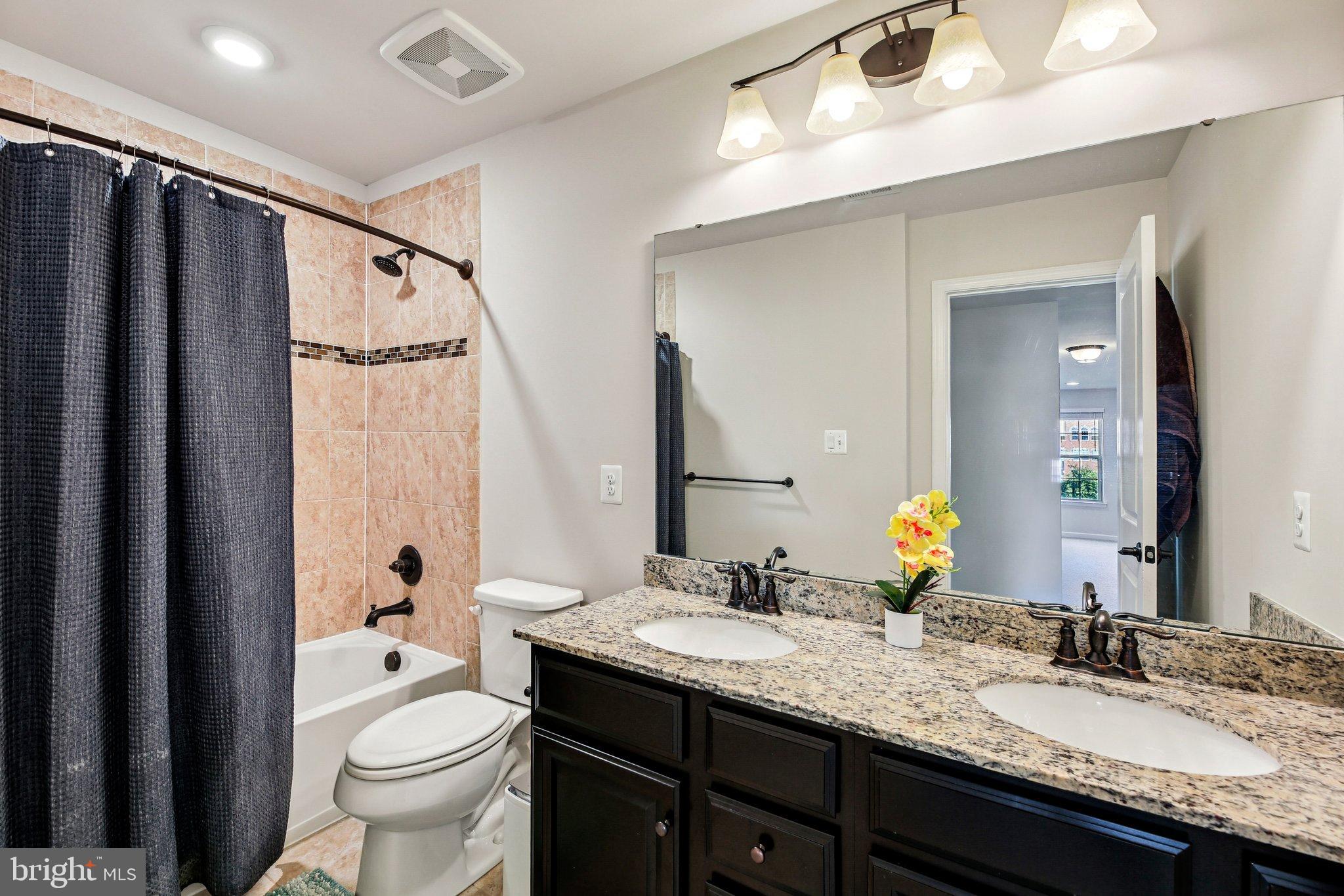 OAKDALE VILLAGE - Residential Lease