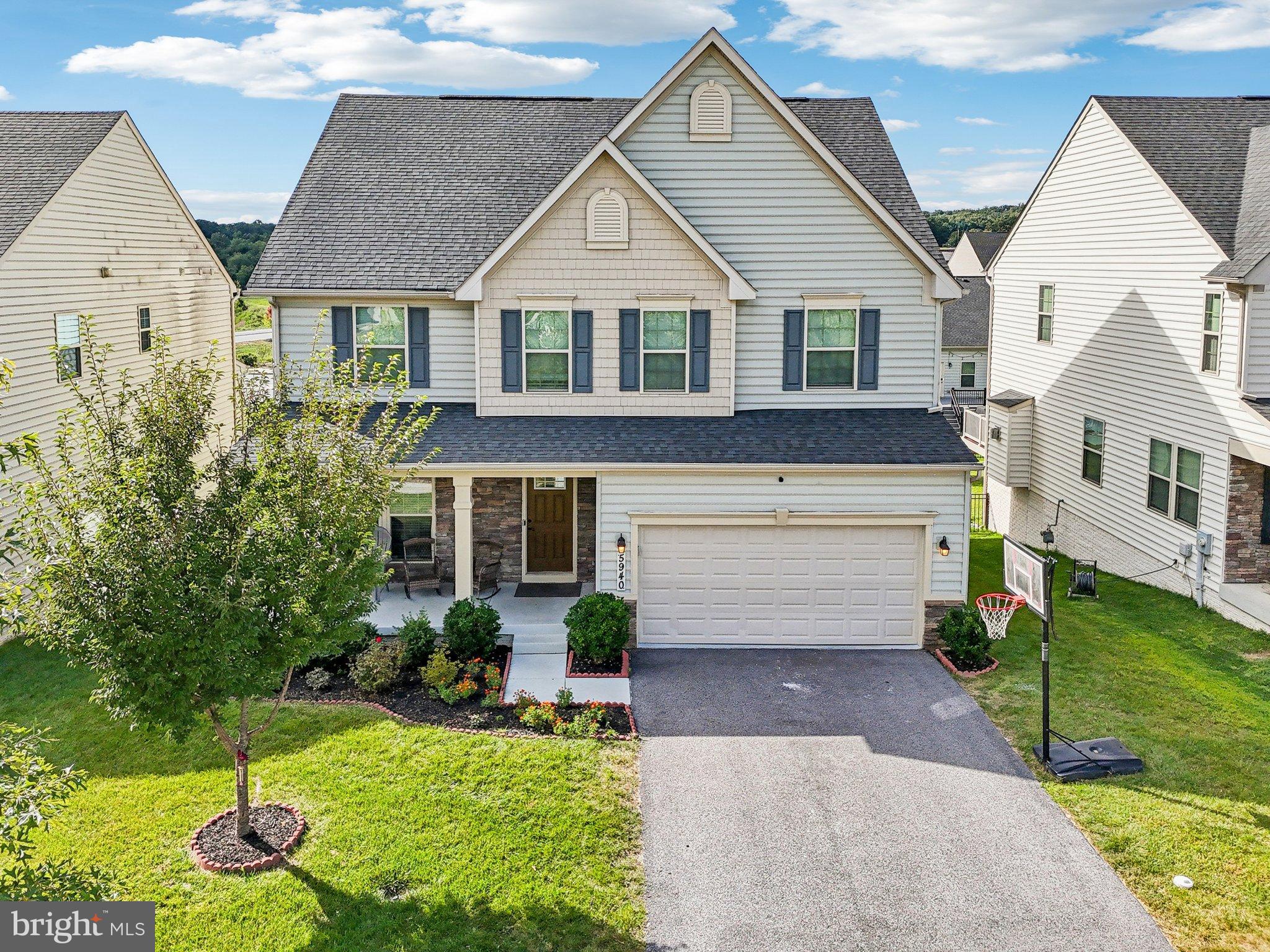 OAKDALE VILLAGE - Residential Lease