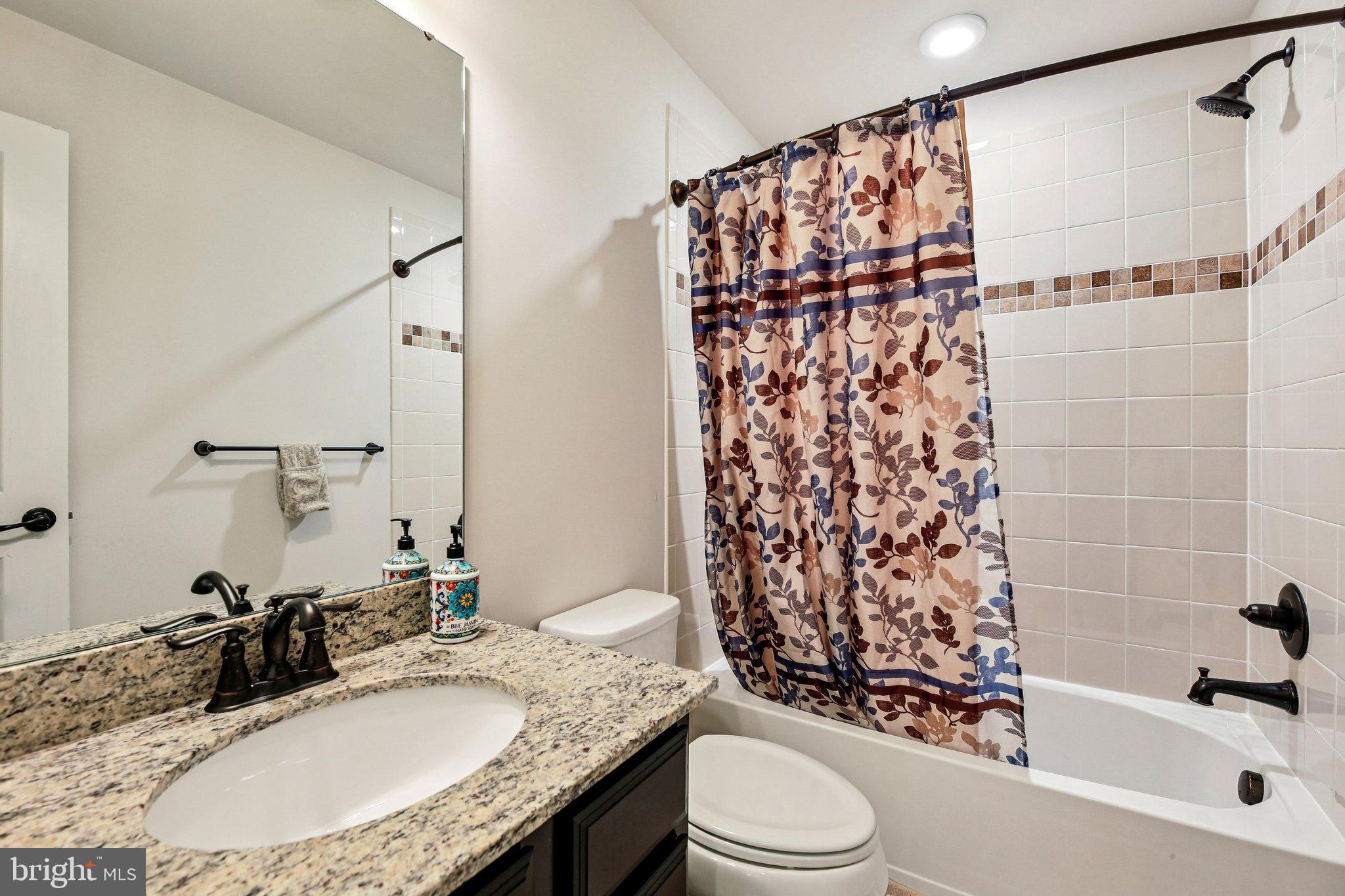 OAKDALE VILLAGE - Residential Lease