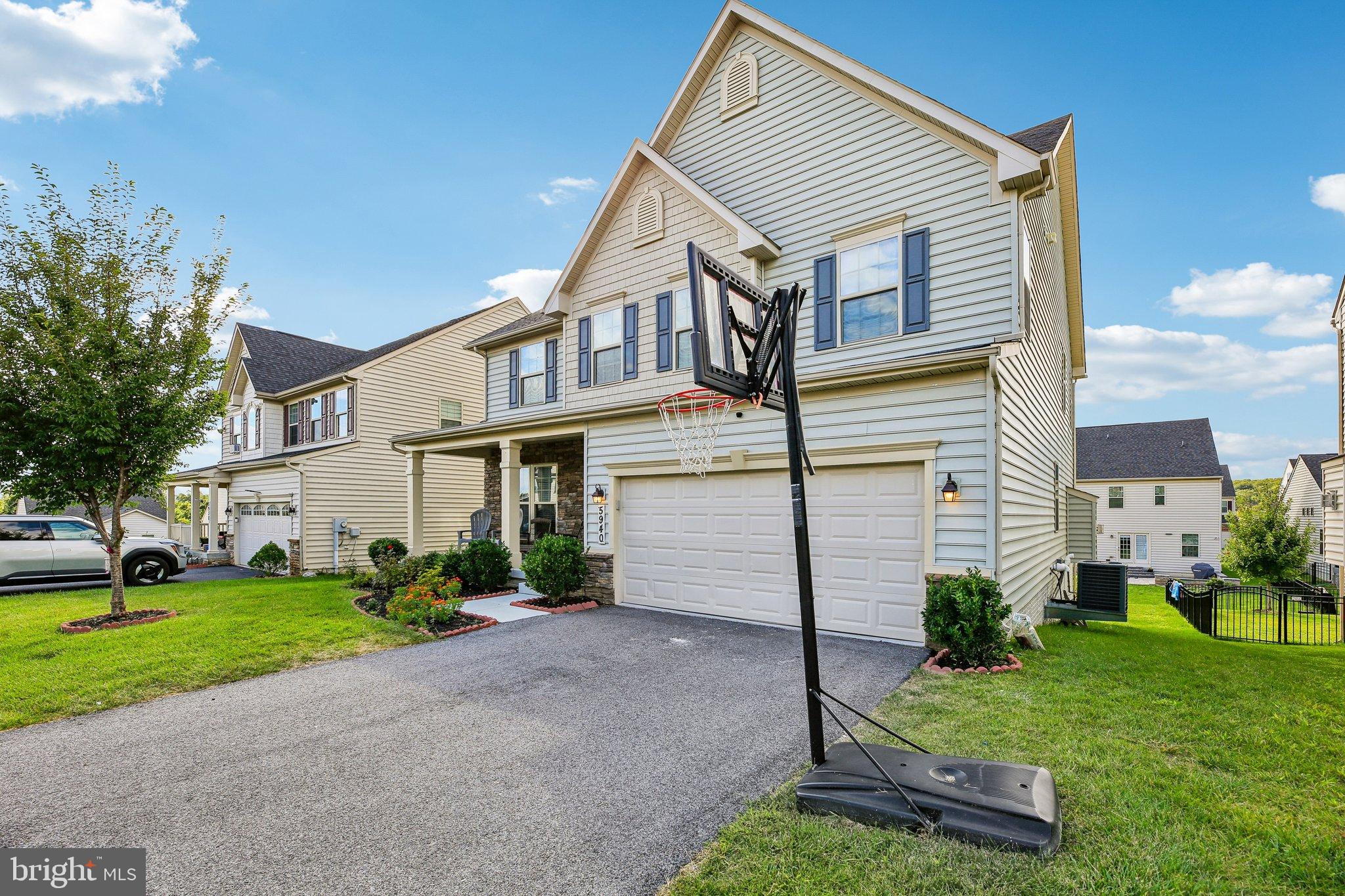 OAKDALE VILLAGE - Residential Lease