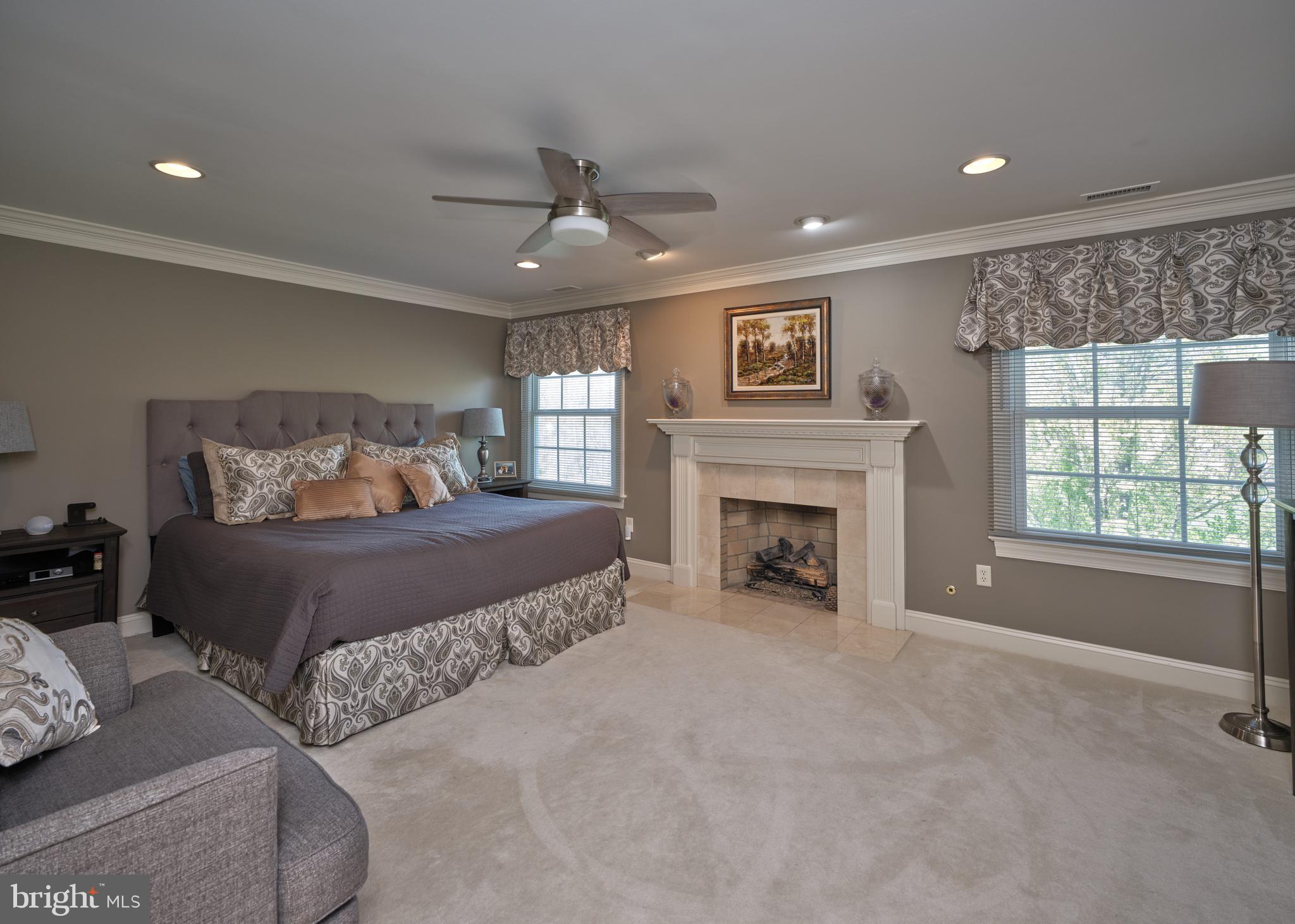 LAUREL BROOK - Residential