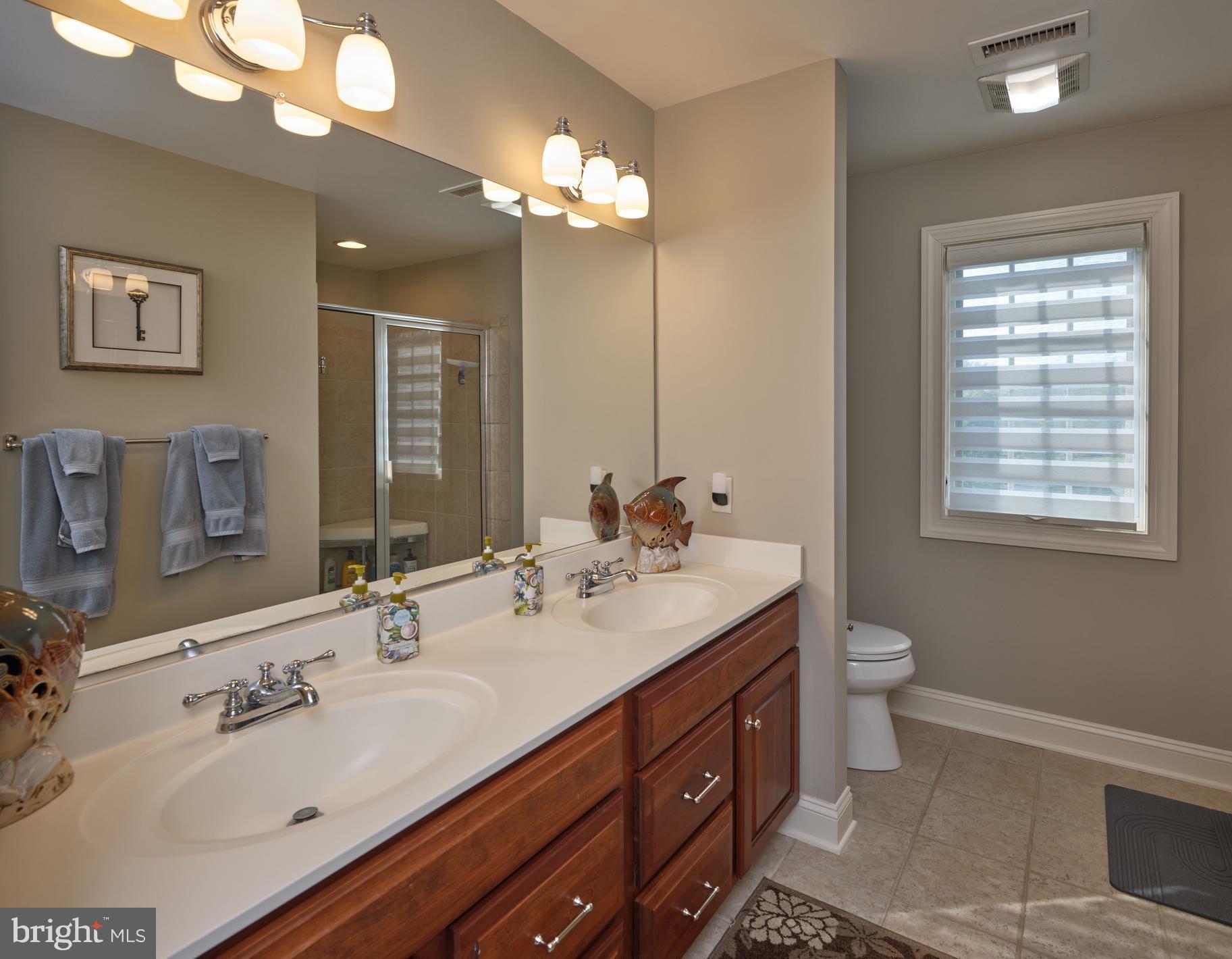 LAUREL BROOK - Residential