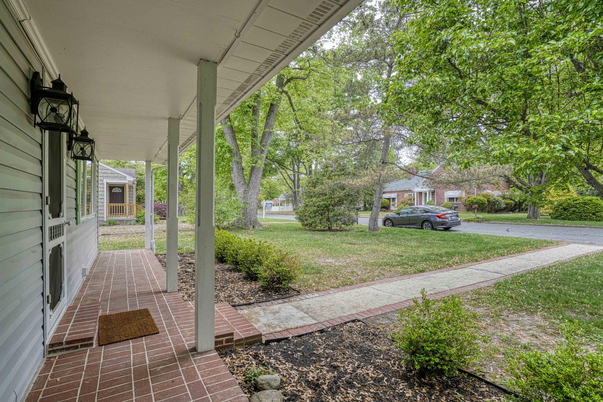306 W OAK AVENUE W 306