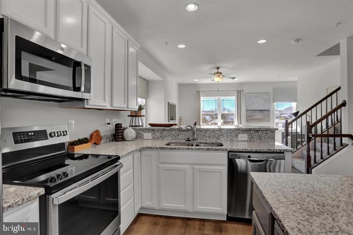 SUNSET TOWNHOMES - Residential Lease