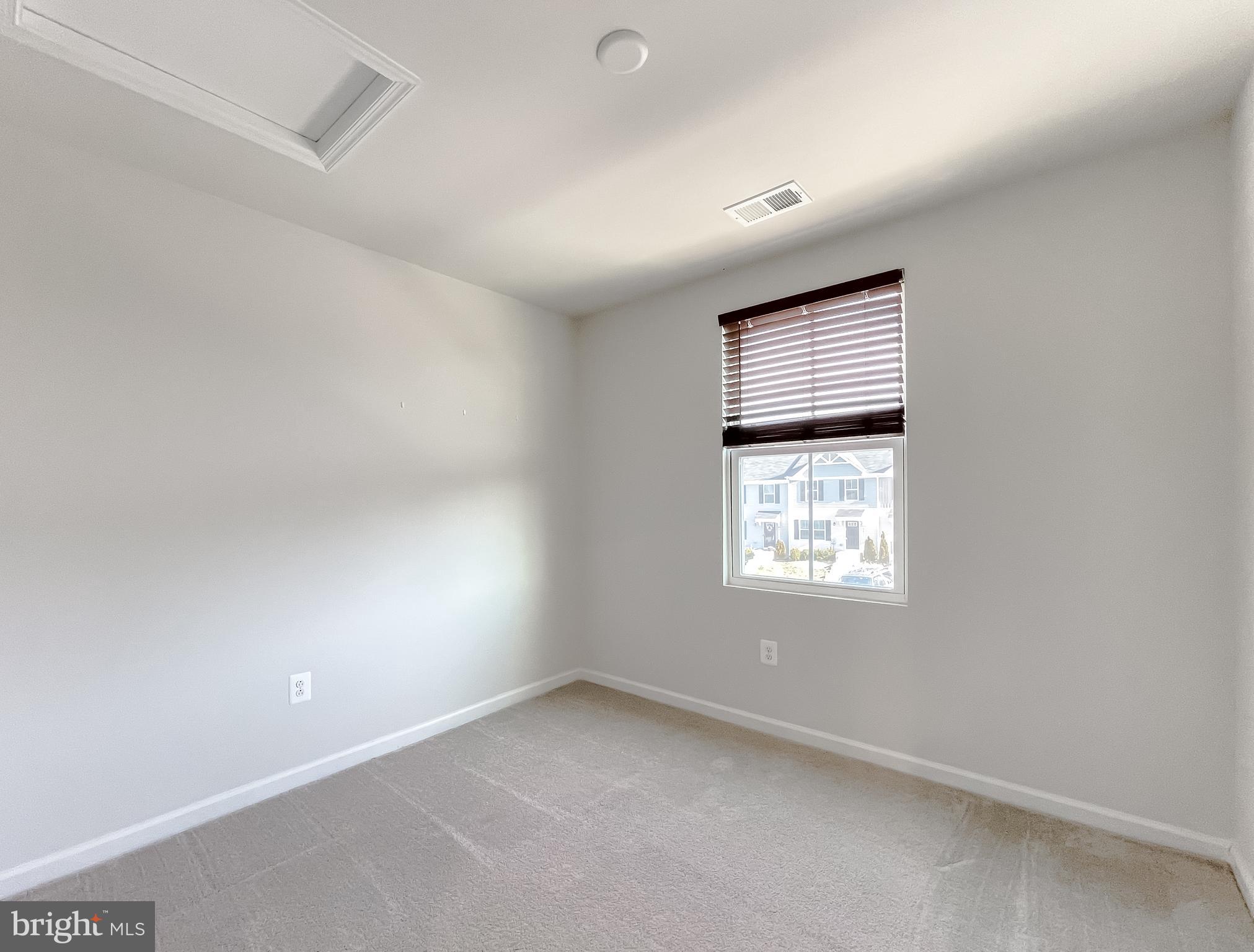 WILLOWGATE - Residential