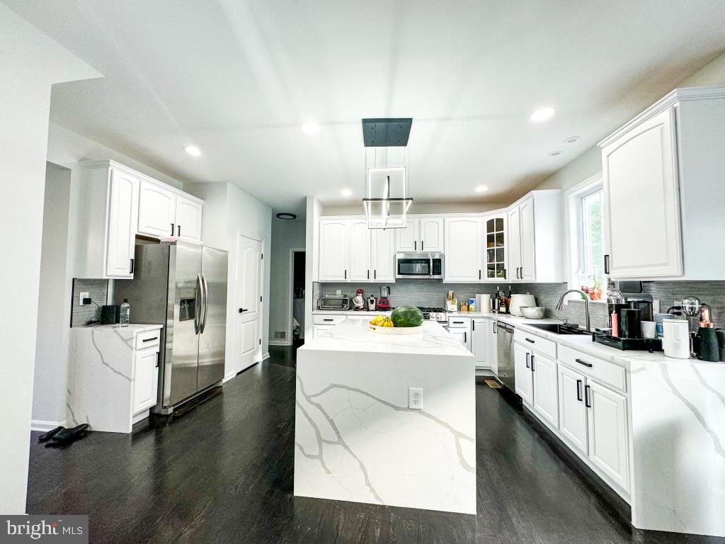 WEST VALLEY OAKS - Residential