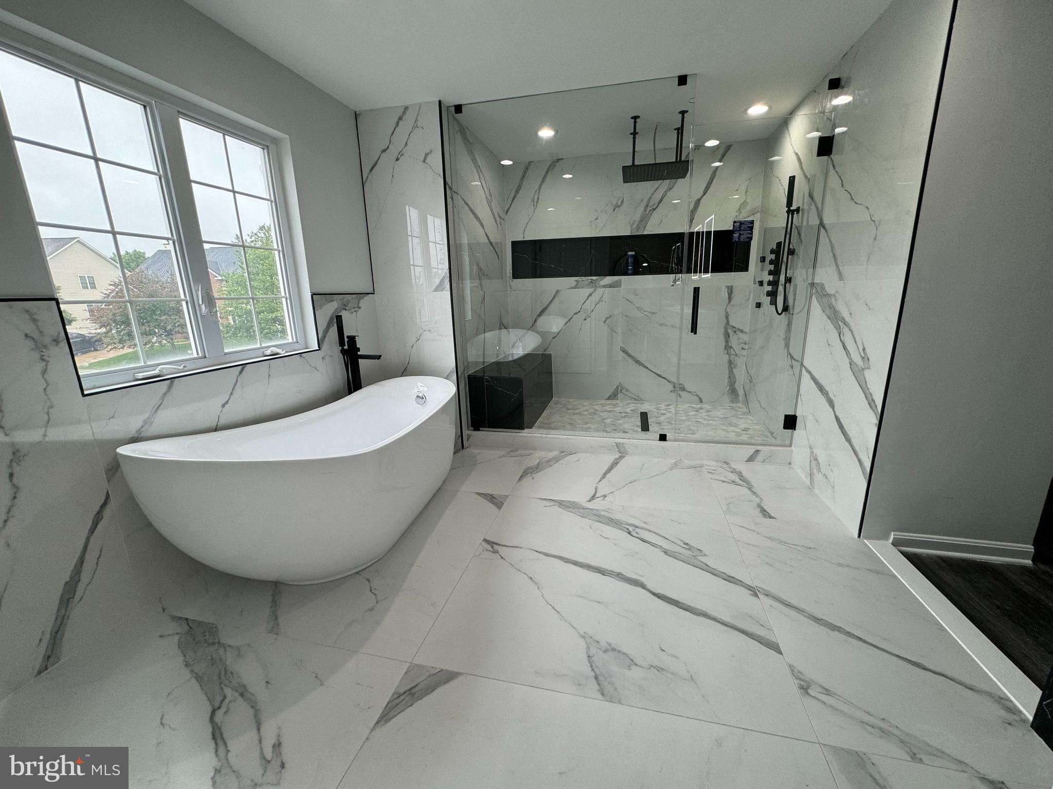 WEST VALLEY OAKS - Residential