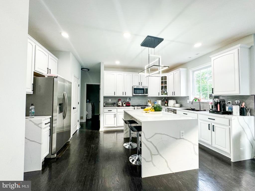 WEST VALLEY OAKS - Residential