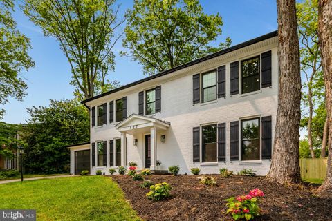 427 WEST STREET NW VIENNA VA 22180