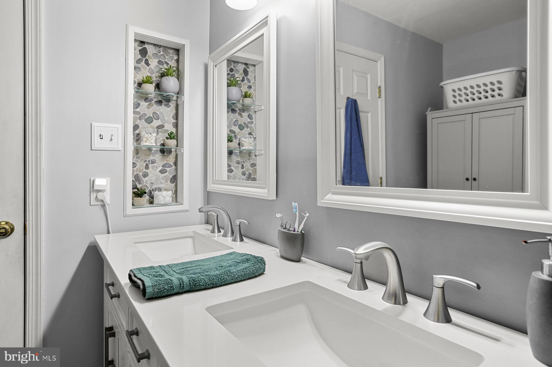 KINGS CHARTER - Residential